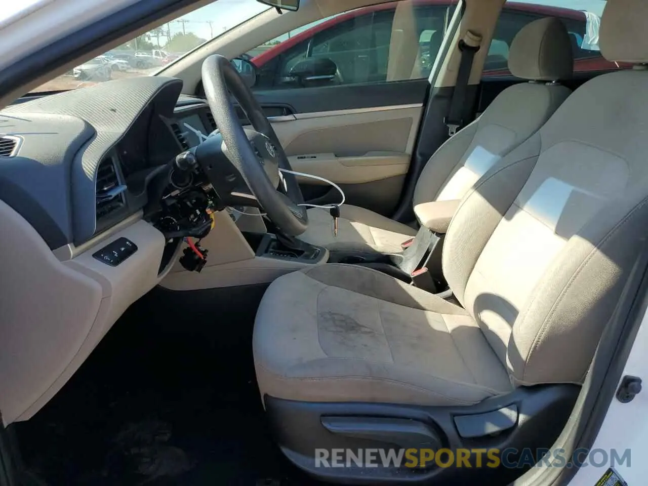 7 fotografías del automóvil dañado 5NPD84LF8KH469277 HYUNDAI ELANTRA 2019