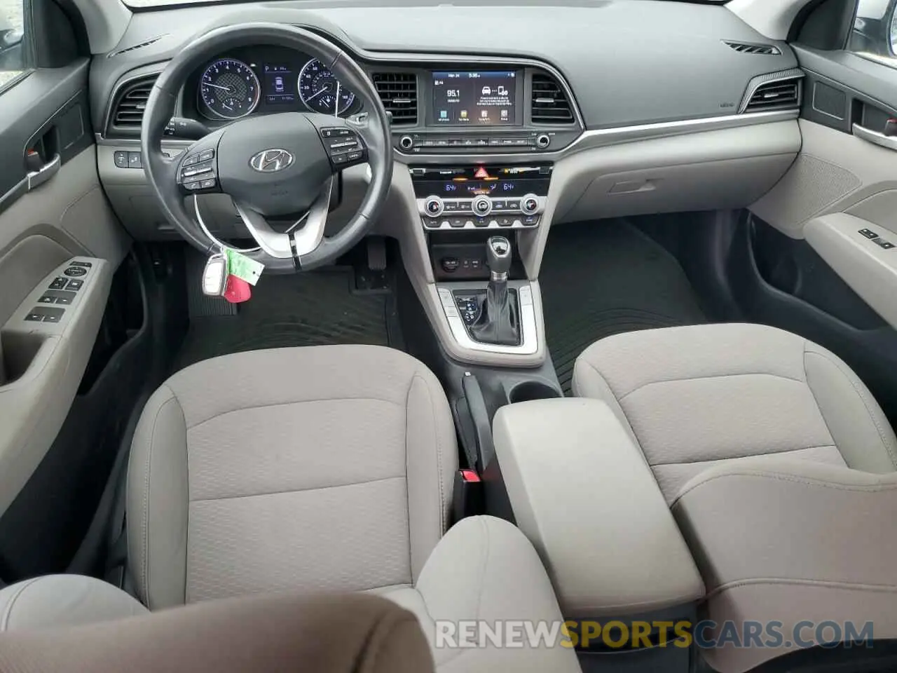 8 fotografías del automóvil dañado 5NPD84LF8KH481803 HYUNDAI ELANTRA 2019