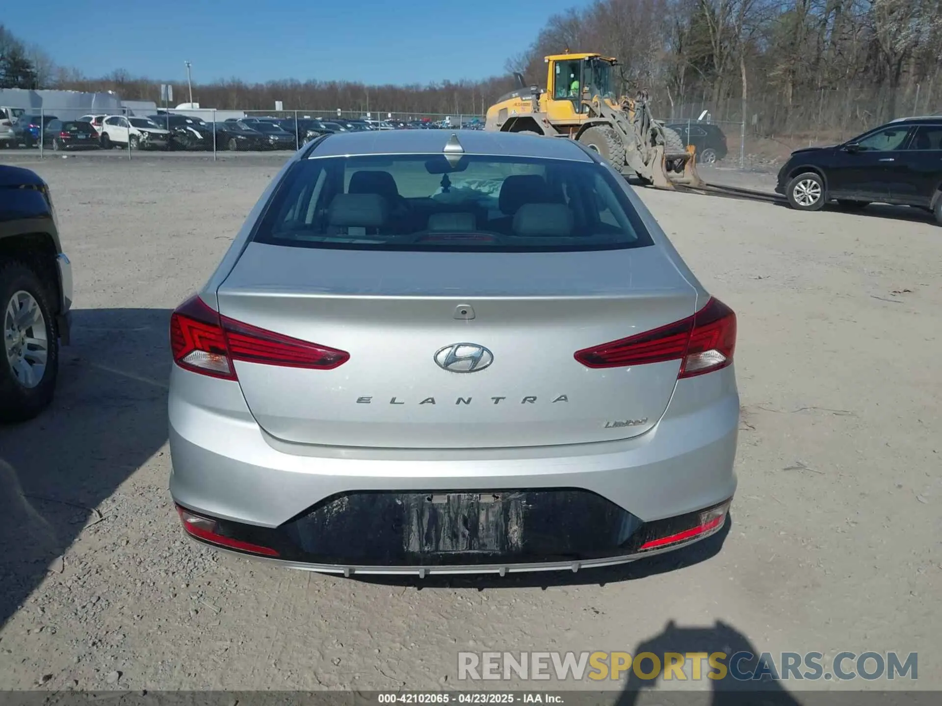 16 fotografías del automóvil dañado 5NPD84LF8KH485835 HYUNDAI ELANTRA 2019