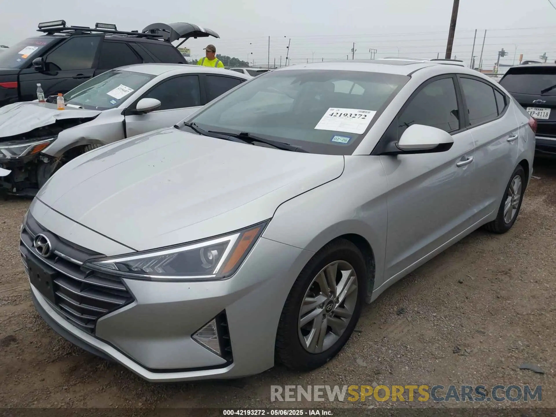 2 fotografías del automóvil dañado 5NPD84LF9KH421531 HYUNDAI ELANTRA 2019