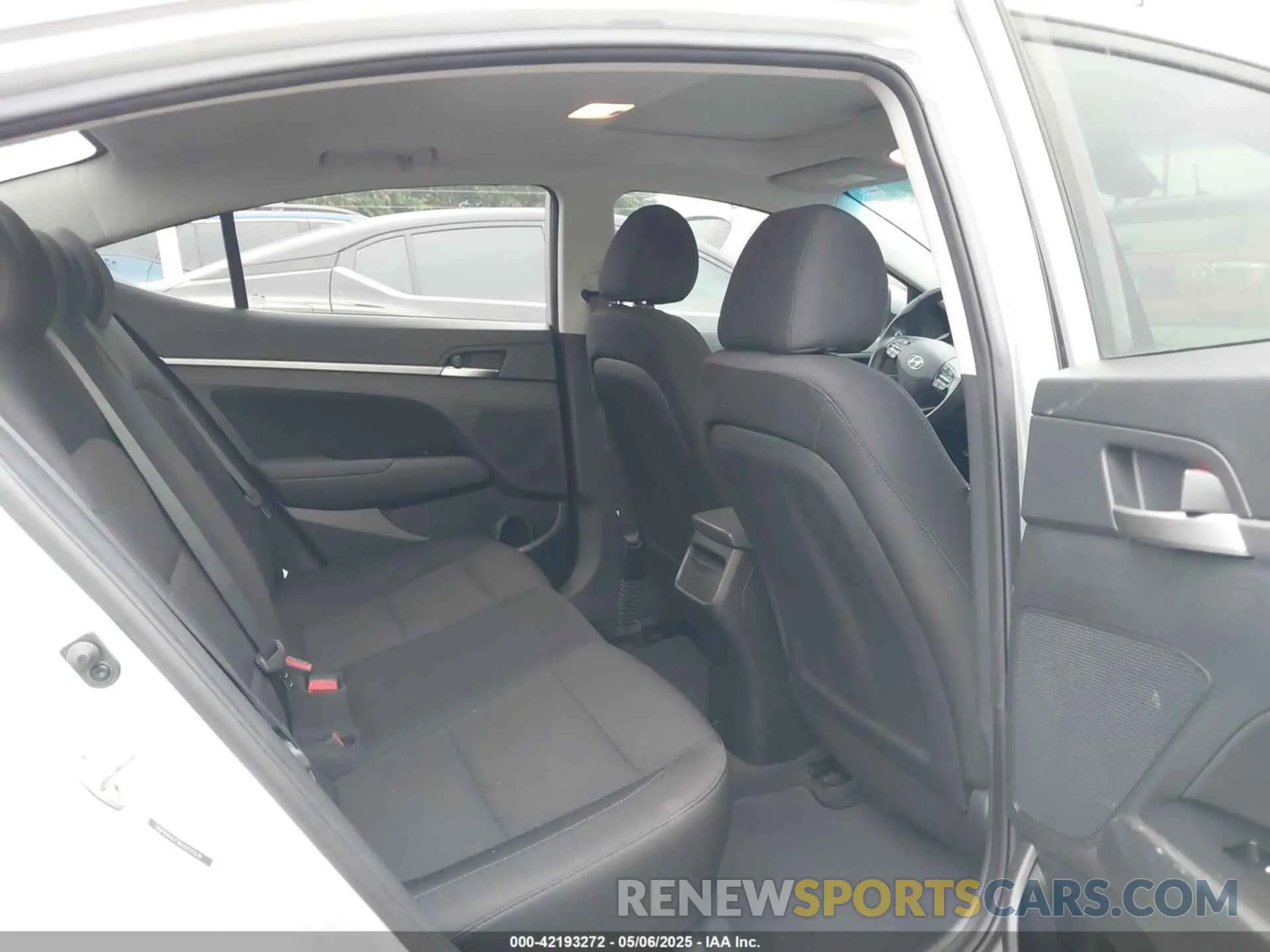 8 fotografías del automóvil dañado 5NPD84LF9KH421531 HYUNDAI ELANTRA 2019
