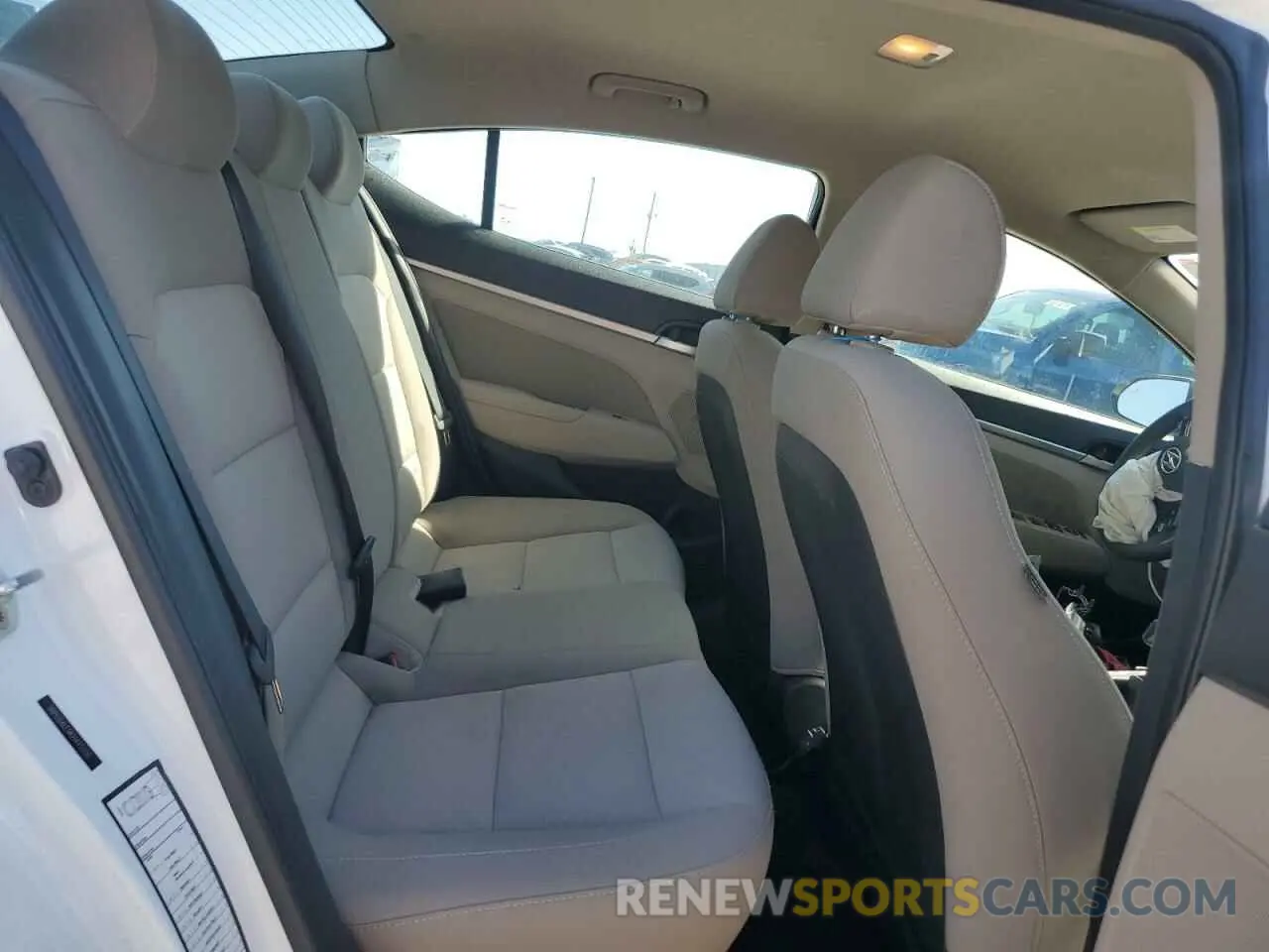 10 fotografías del automóvil dañado 5NPD84LF9KH445098 HYUNDAI ELANTRA 2019