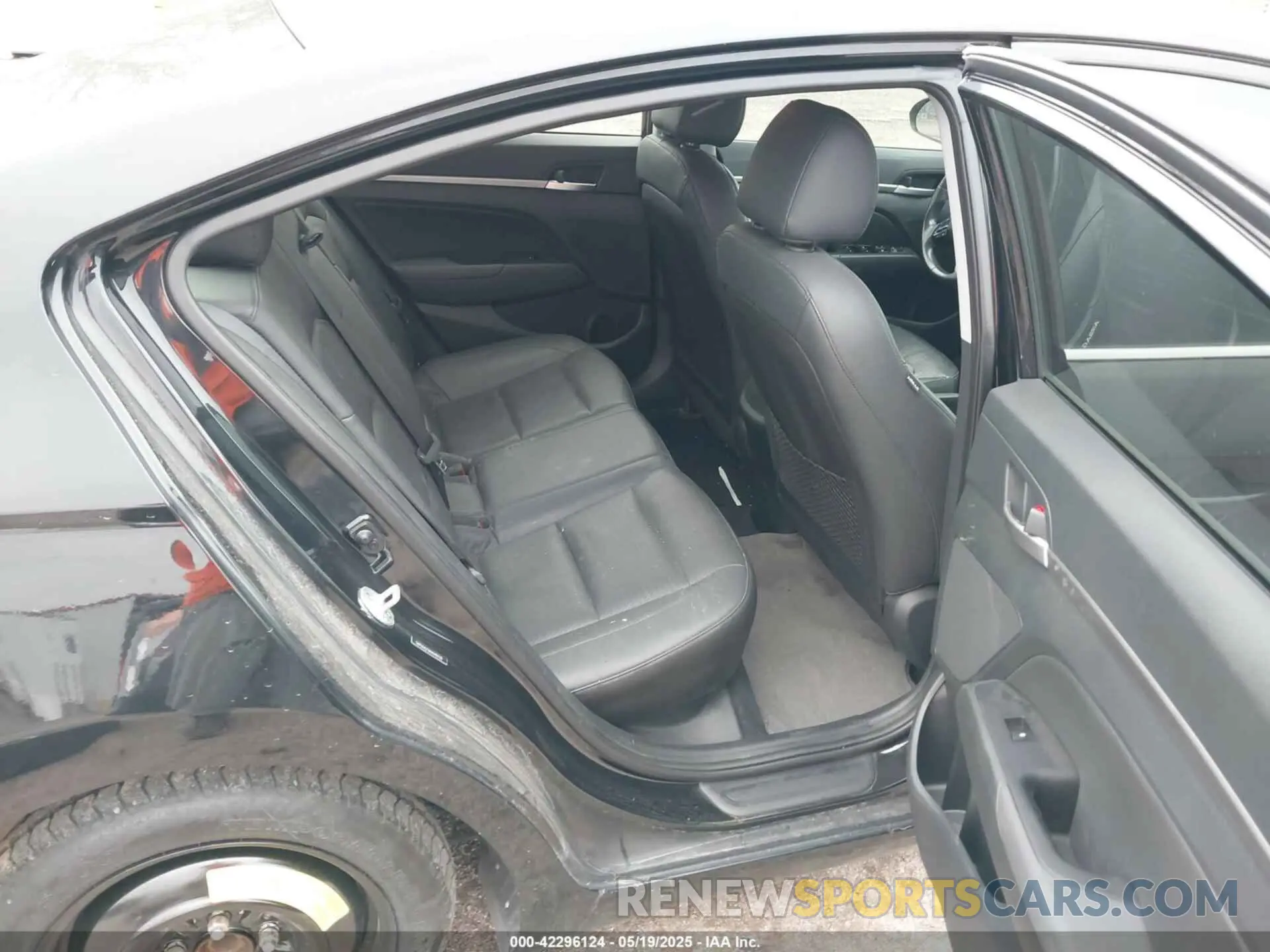 8 fotografías del automóvil dañado 5NPD84LF9KH449720 HYUNDAI ELANTRA 2019