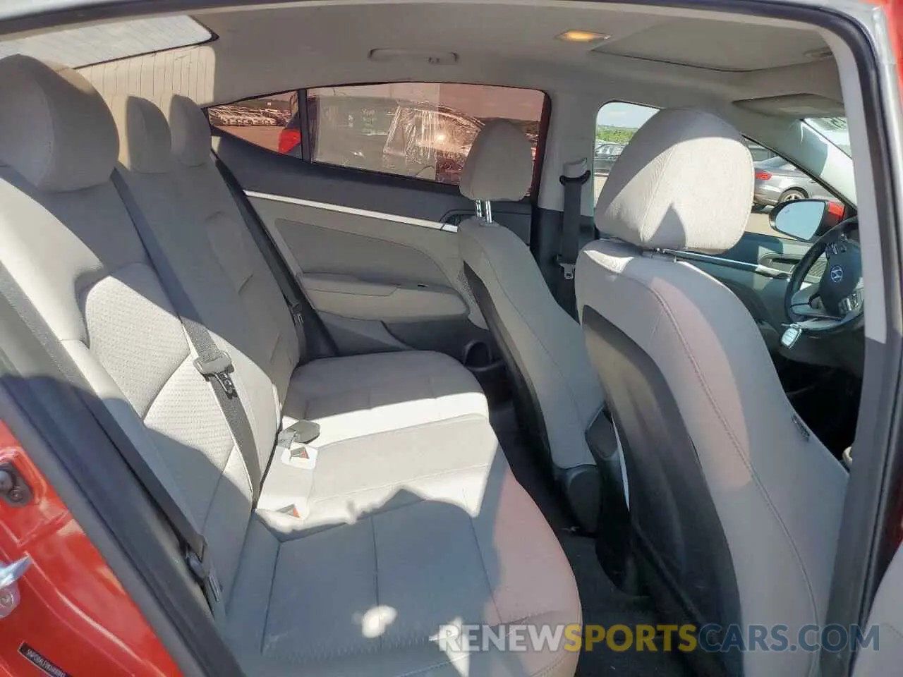 10 fotografías del automóvil dañado 5NPD84LF9KH481941 HYUNDAI ELANTRA 2019