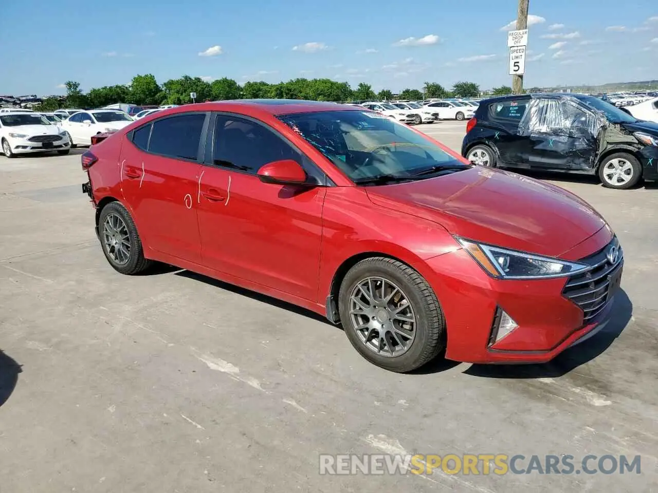 4 fotografías del automóvil dañado 5NPD84LF9KH481941 HYUNDAI ELANTRA 2019