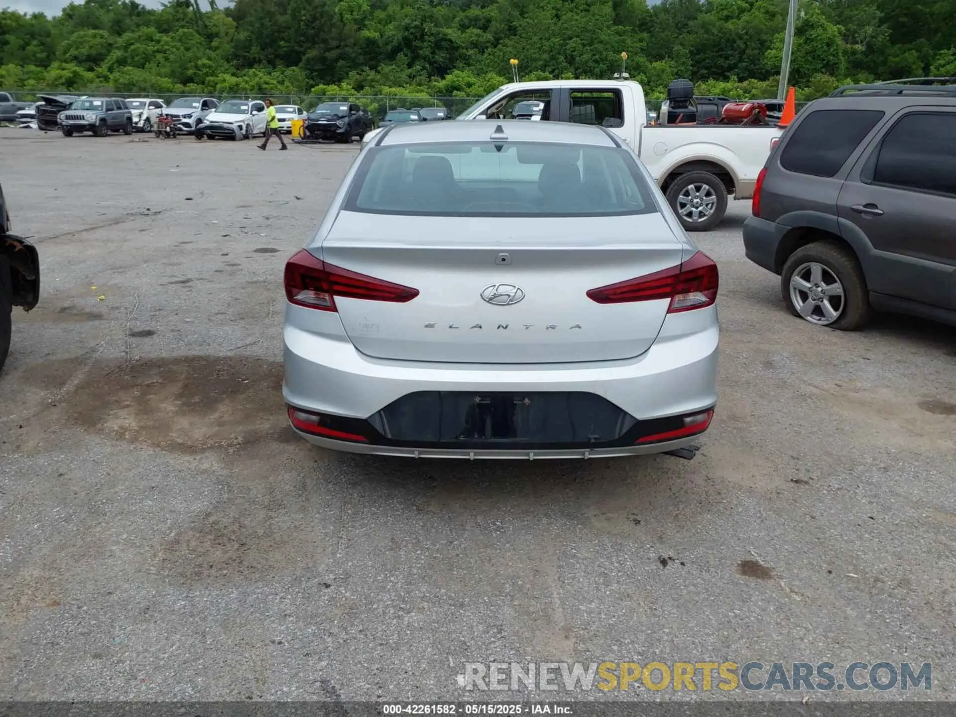 16 fotografías del automóvil dañado 5NPD84LF9KH483429 HYUNDAI ELANTRA 2019