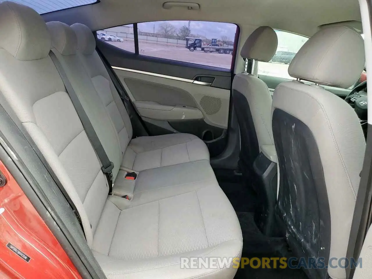10 fotografías del automóvil dañado 5NPD84LFXKH423546 HYUNDAI ELANTRA 2019