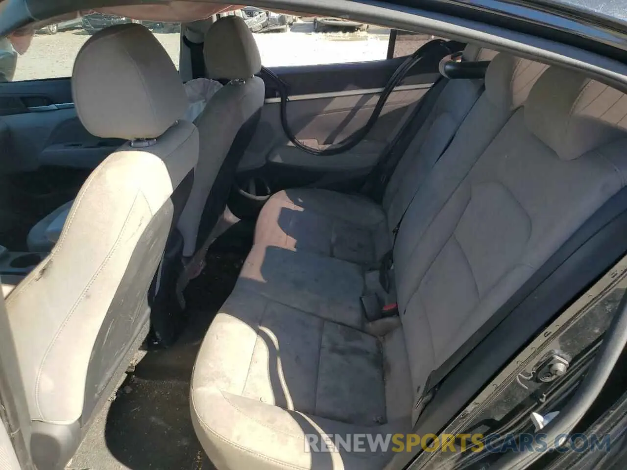 10 fotografías del automóvil dañado 5NPD84LFXKH434143 HYUNDAI ELANTRA 2019