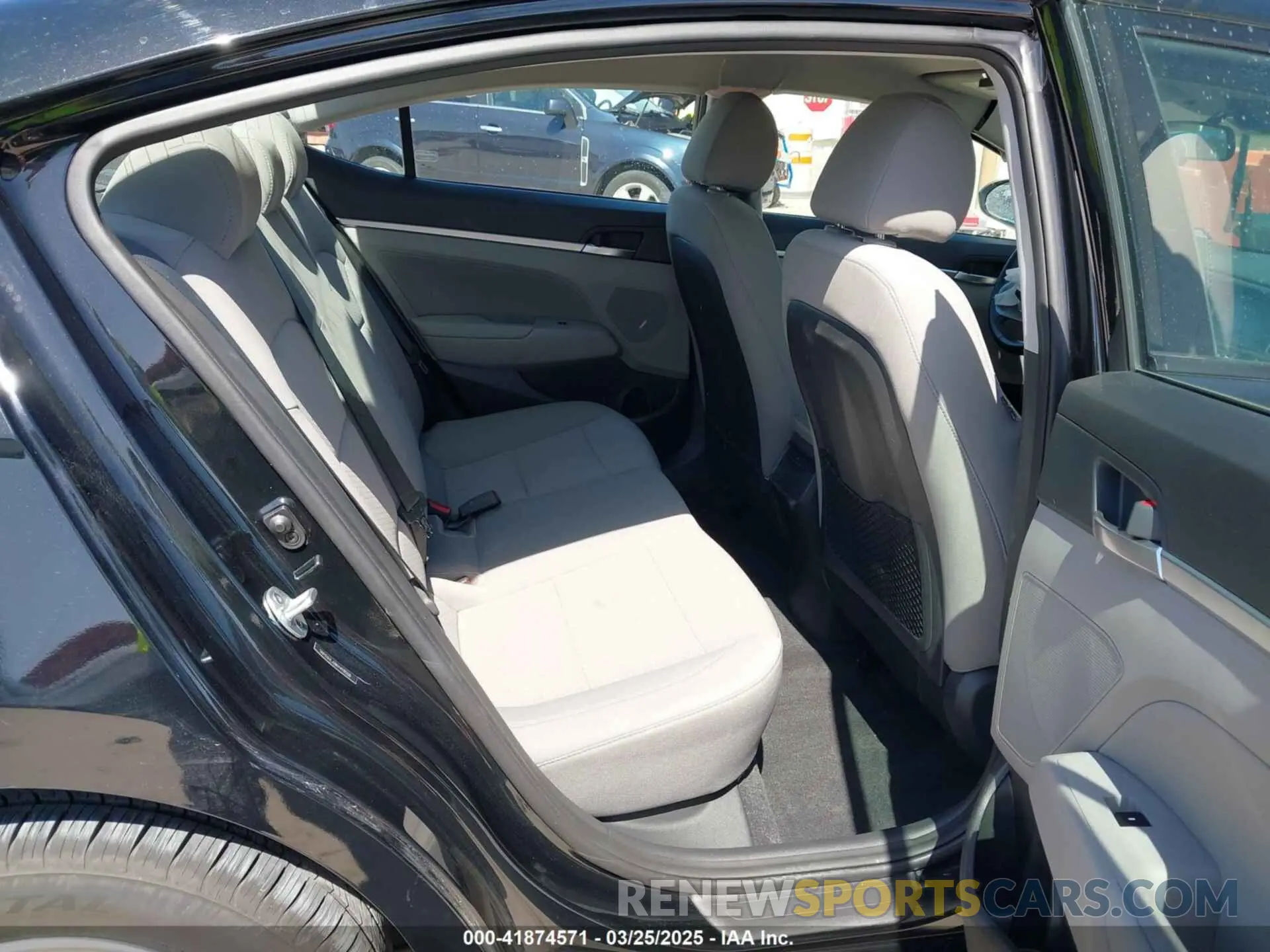 8 fotografías del automóvil dañado 5NPD94LA8KH418508 HYUNDAI ELANTRA 2019