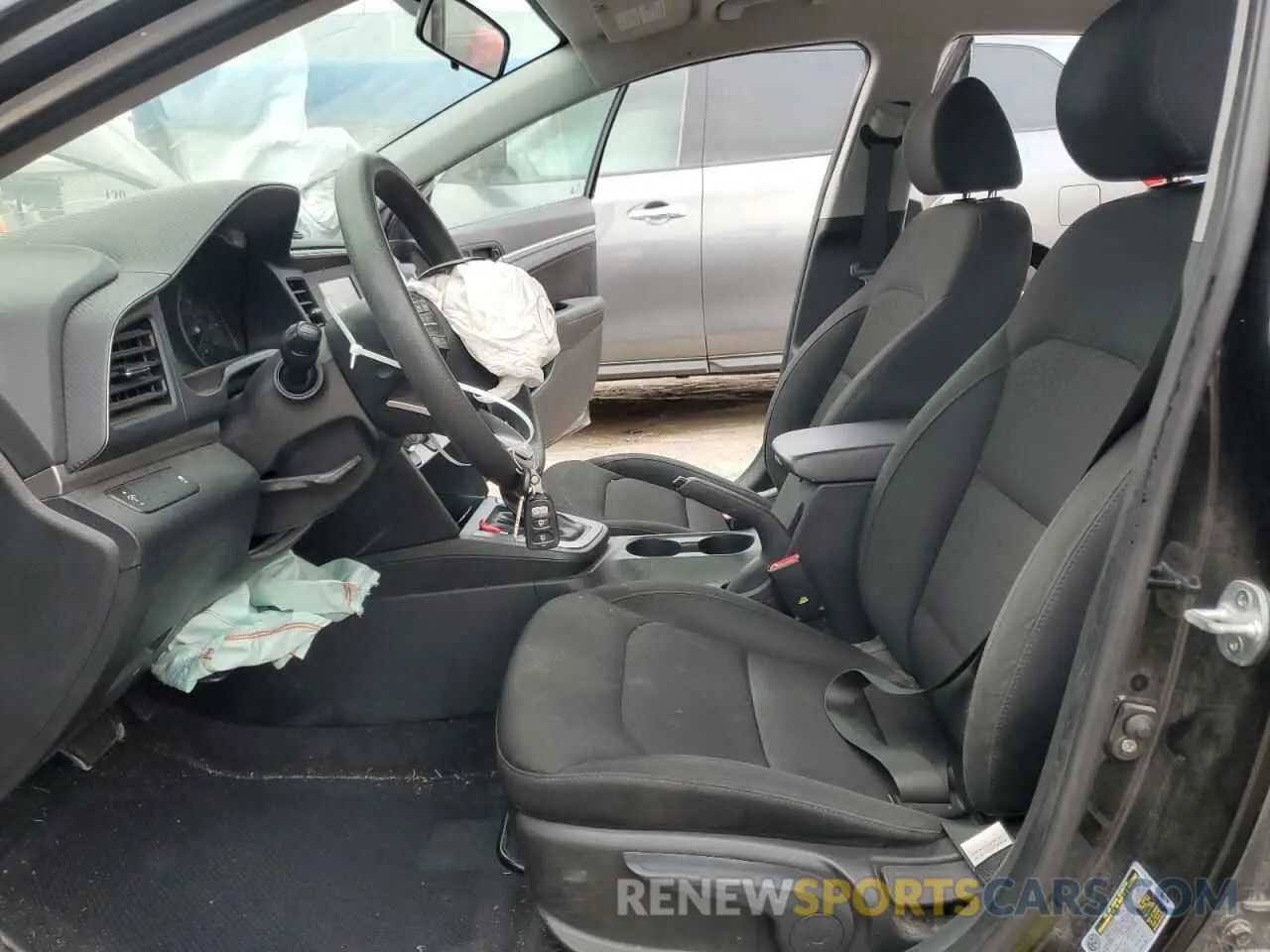 7 fotografías del automóvil dañado KMHD74LF0KU763020 HYUNDAI ELANTRA 2019