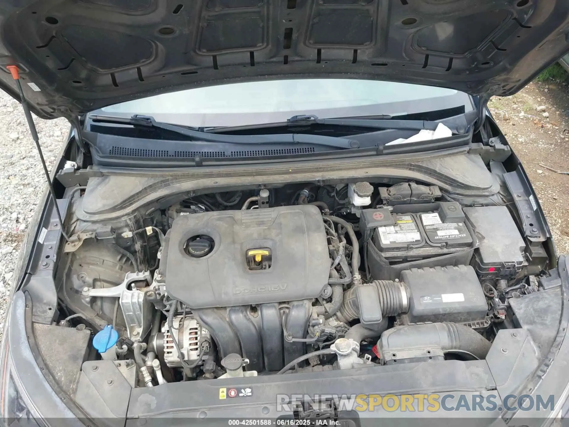 10 fotografías del automóvil dañado KMHD74LF1KU775497 HYUNDAI ELANTRA 2019
