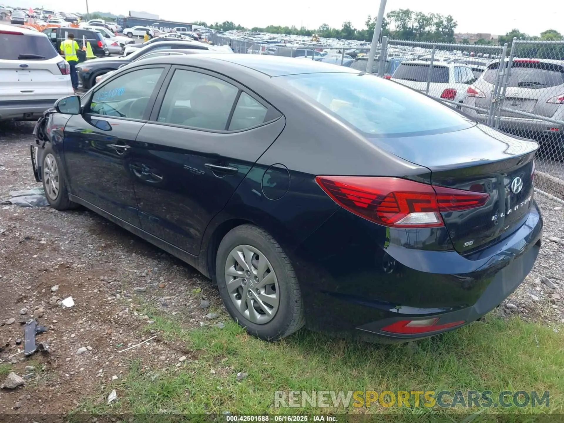 3 fotografías del automóvil dañado KMHD74LF1KU775497 HYUNDAI ELANTRA 2019