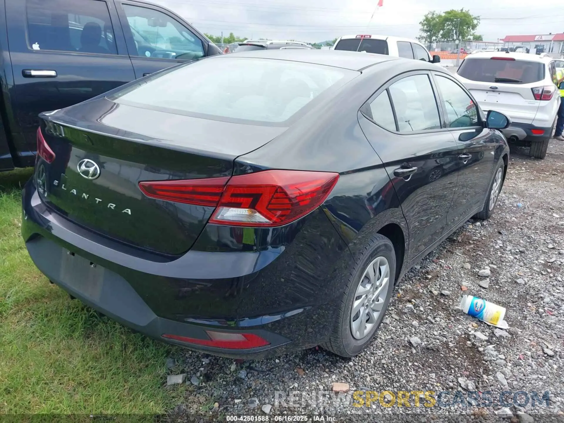 4 fotografías del automóvil dañado KMHD74LF1KU775497 HYUNDAI ELANTRA 2019