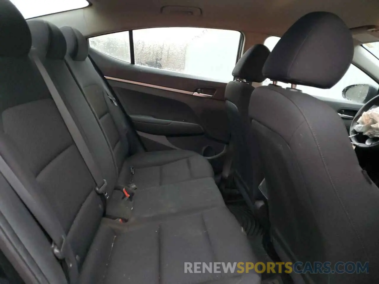 10 fotografías del automóvil dañado KMHD74LF1KU803296 HYUNDAI ELANTRA 2019