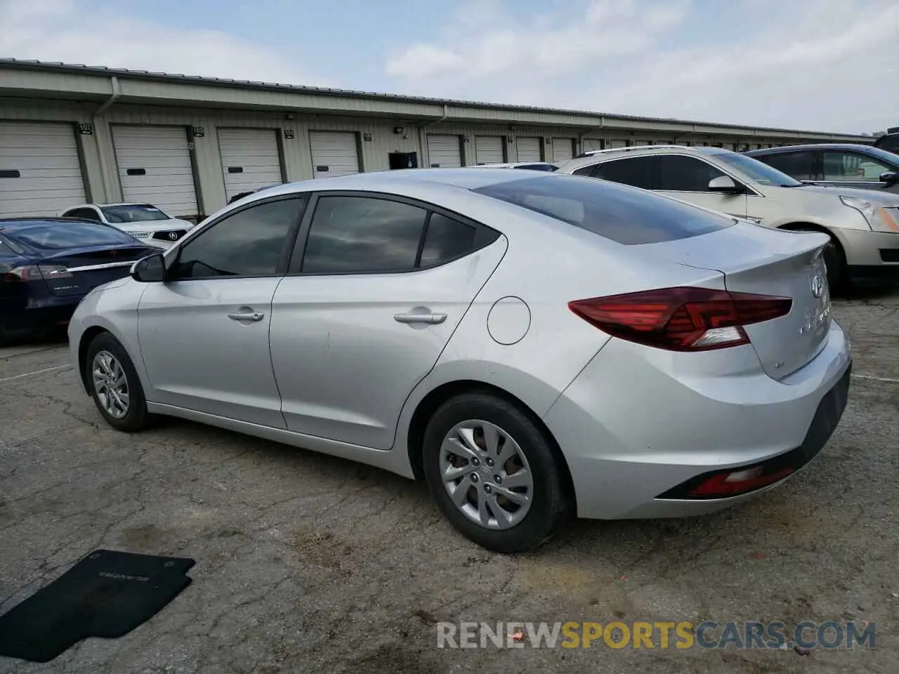 2 fotografías del automóvil dañado KMHD74LF2KU752455 HYUNDAI ELANTRA 2019