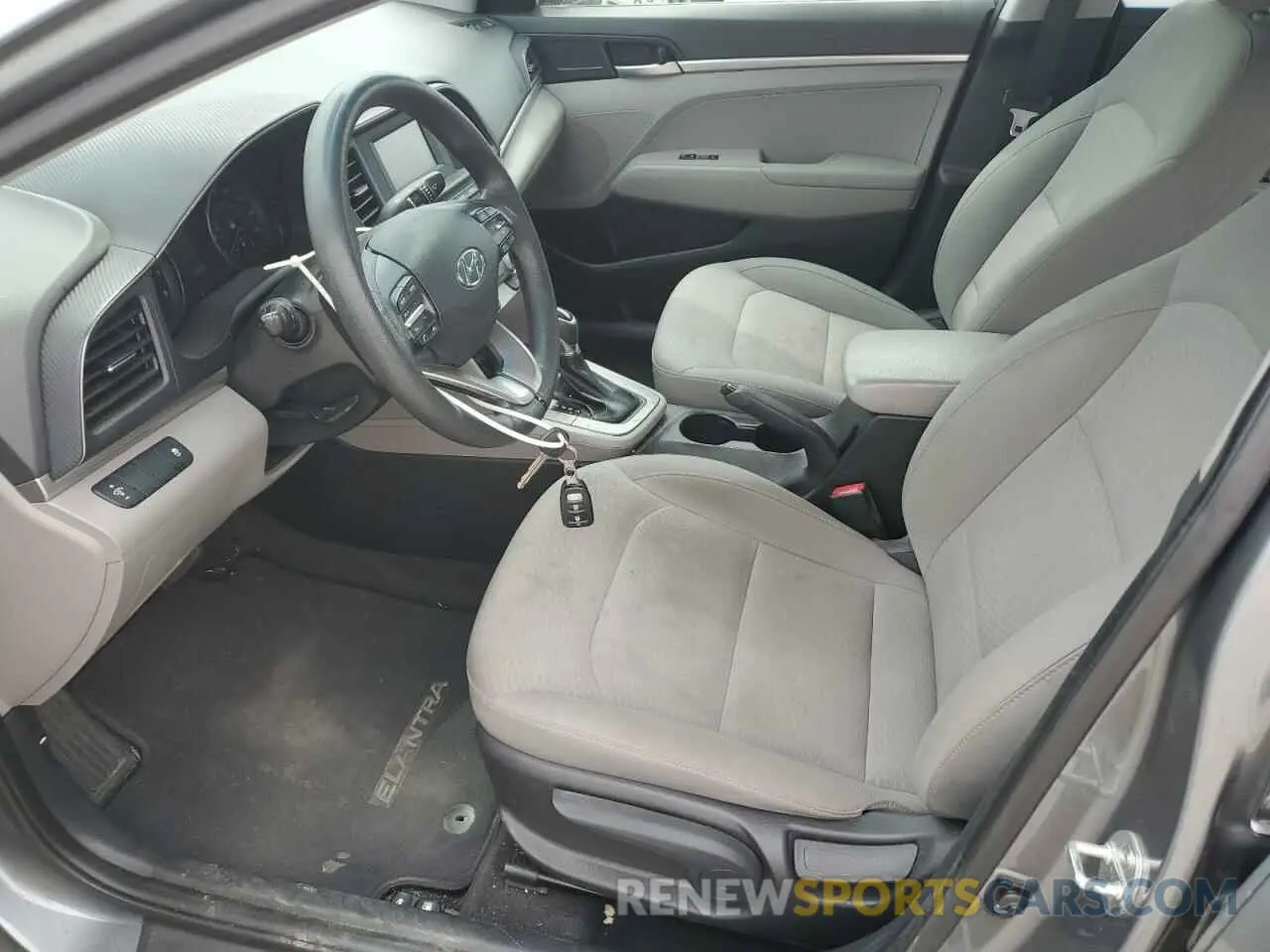 7 fotografías del automóvil dañado KMHD74LF2KU815389 HYUNDAI ELANTRA 2019