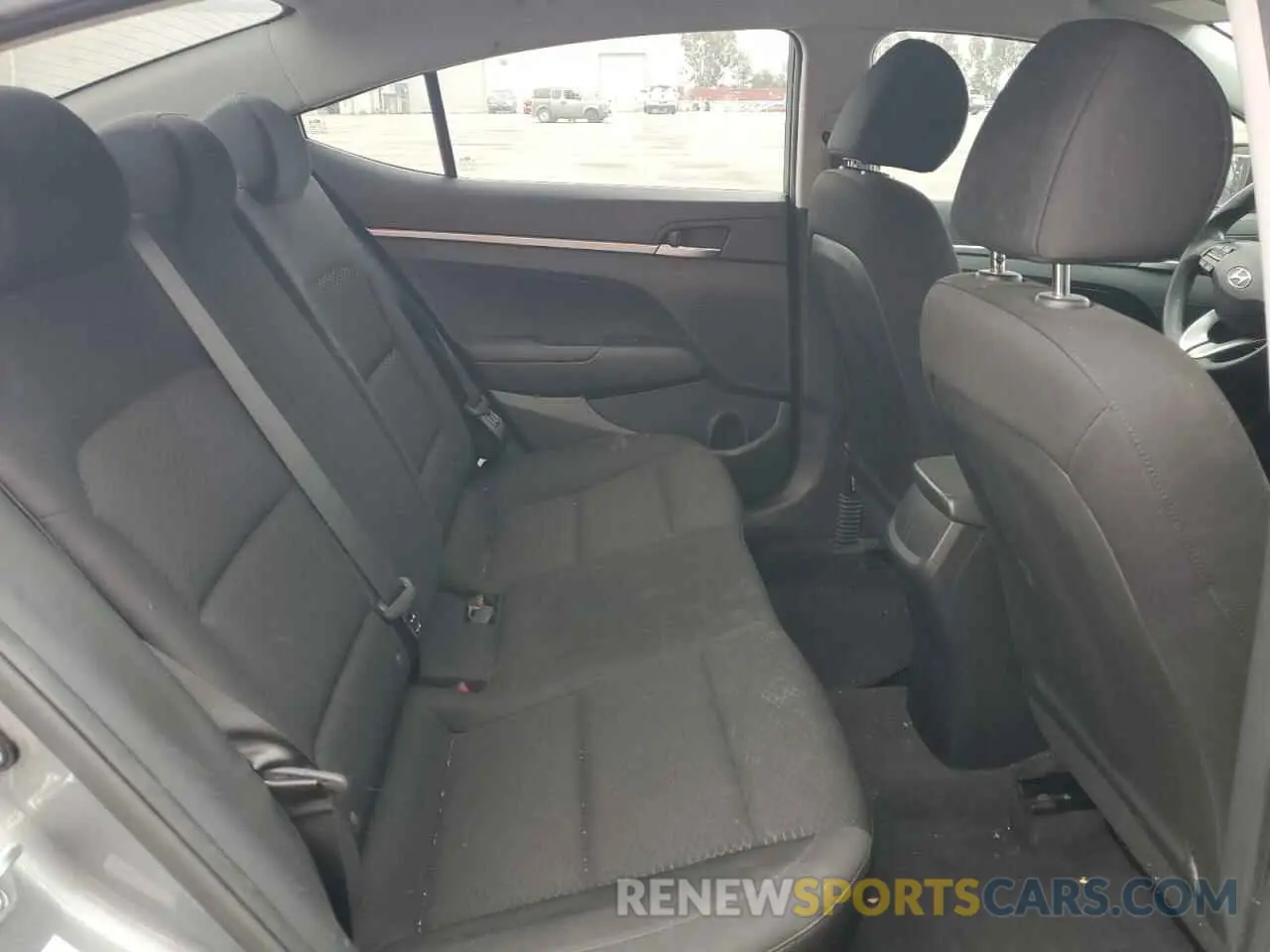 10 fotografías del automóvil dañado KMHD74LF3KU809357 HYUNDAI ELANTRA 2019