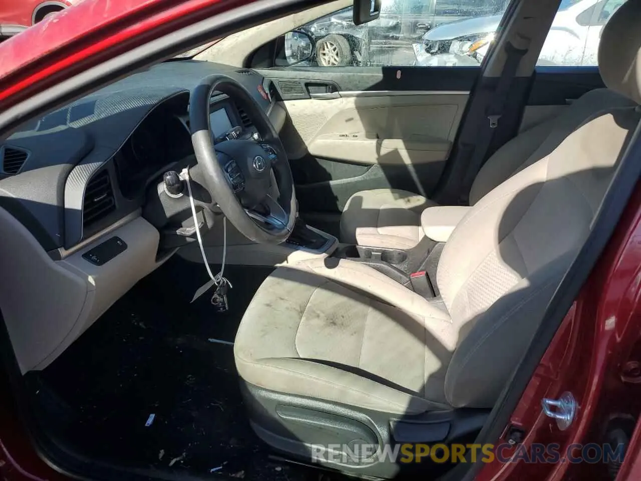 7 fotografías del automóvil dañado KMHD74LF5KU806735 HYUNDAI ELANTRA 2019
