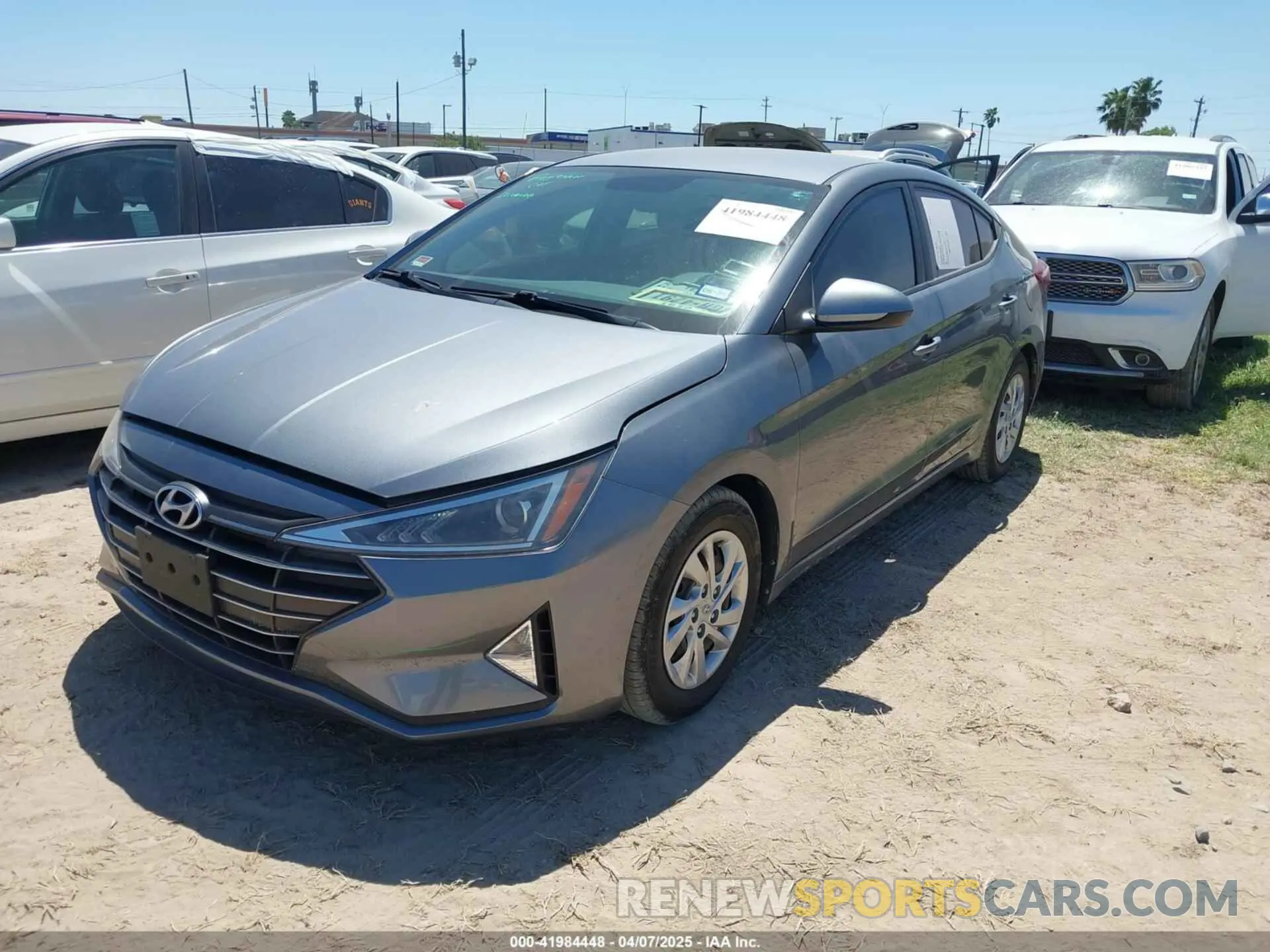 2 fotografías del automóvil dañado KMHD74LF9KU803966 HYUNDAI ELANTRA 2019