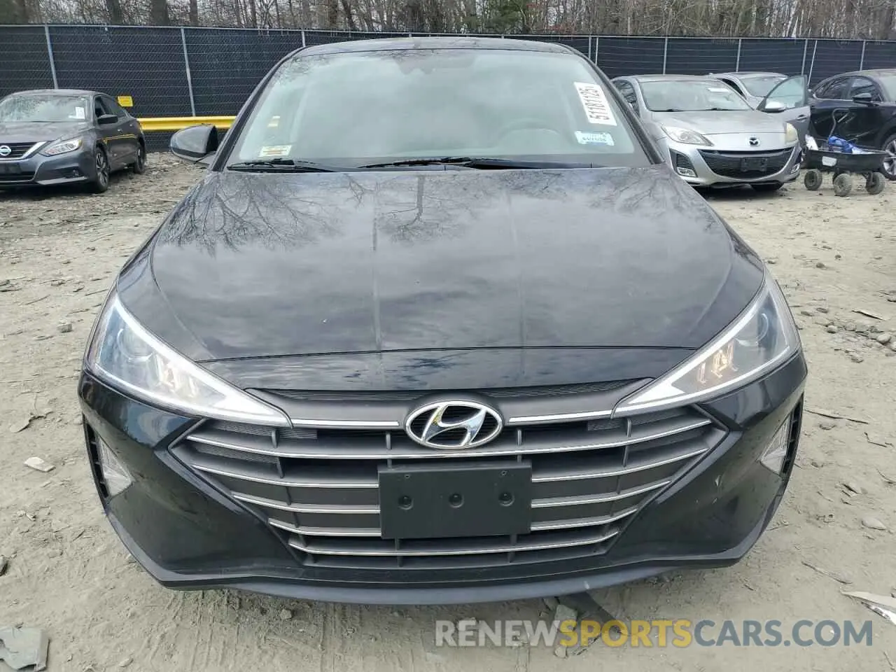 5 fotografías del automóvil dañado KMHD84LF0KU779361 HYUNDAI ELANTRA 2019