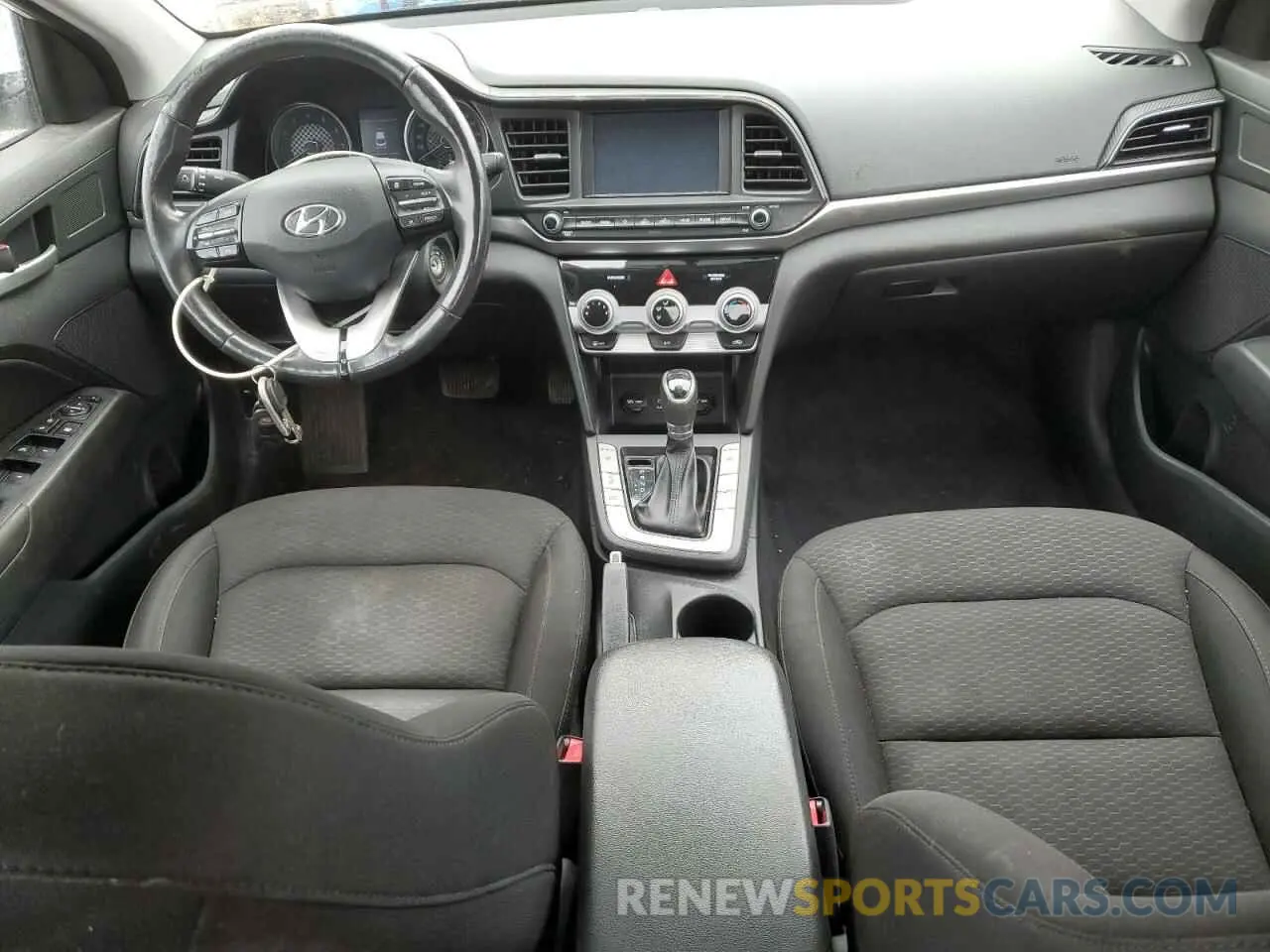 8 fotografías del automóvil dañado KMHD84LF1KU749933 HYUNDAI ELANTRA 2019
