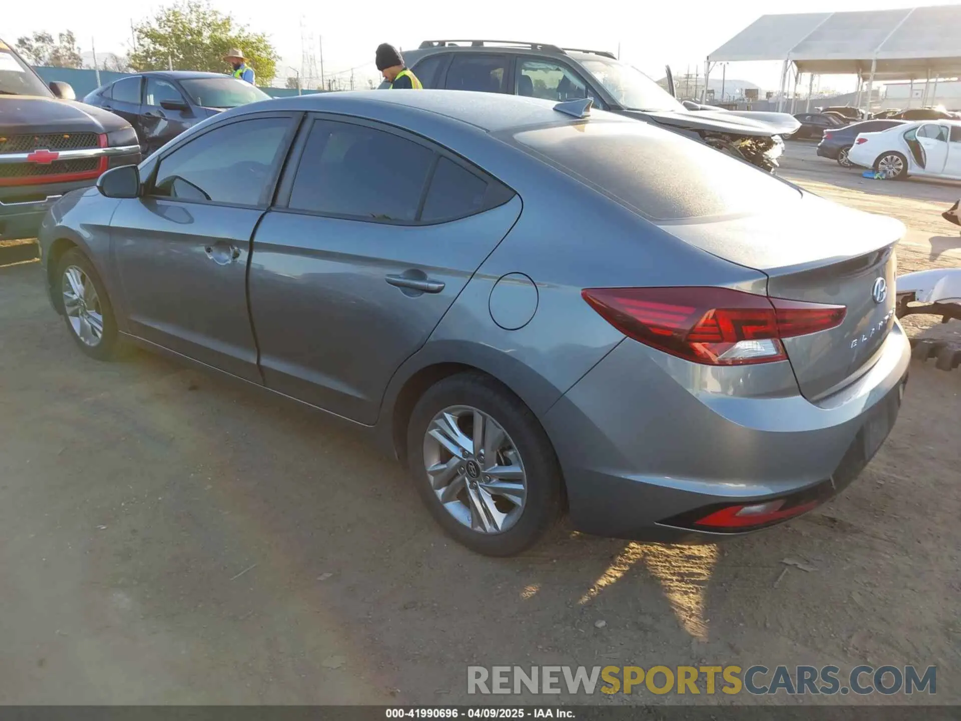 3 fotografías del automóvil dañado KMHD84LF1KU761595 HYUNDAI ELANTRA 2019