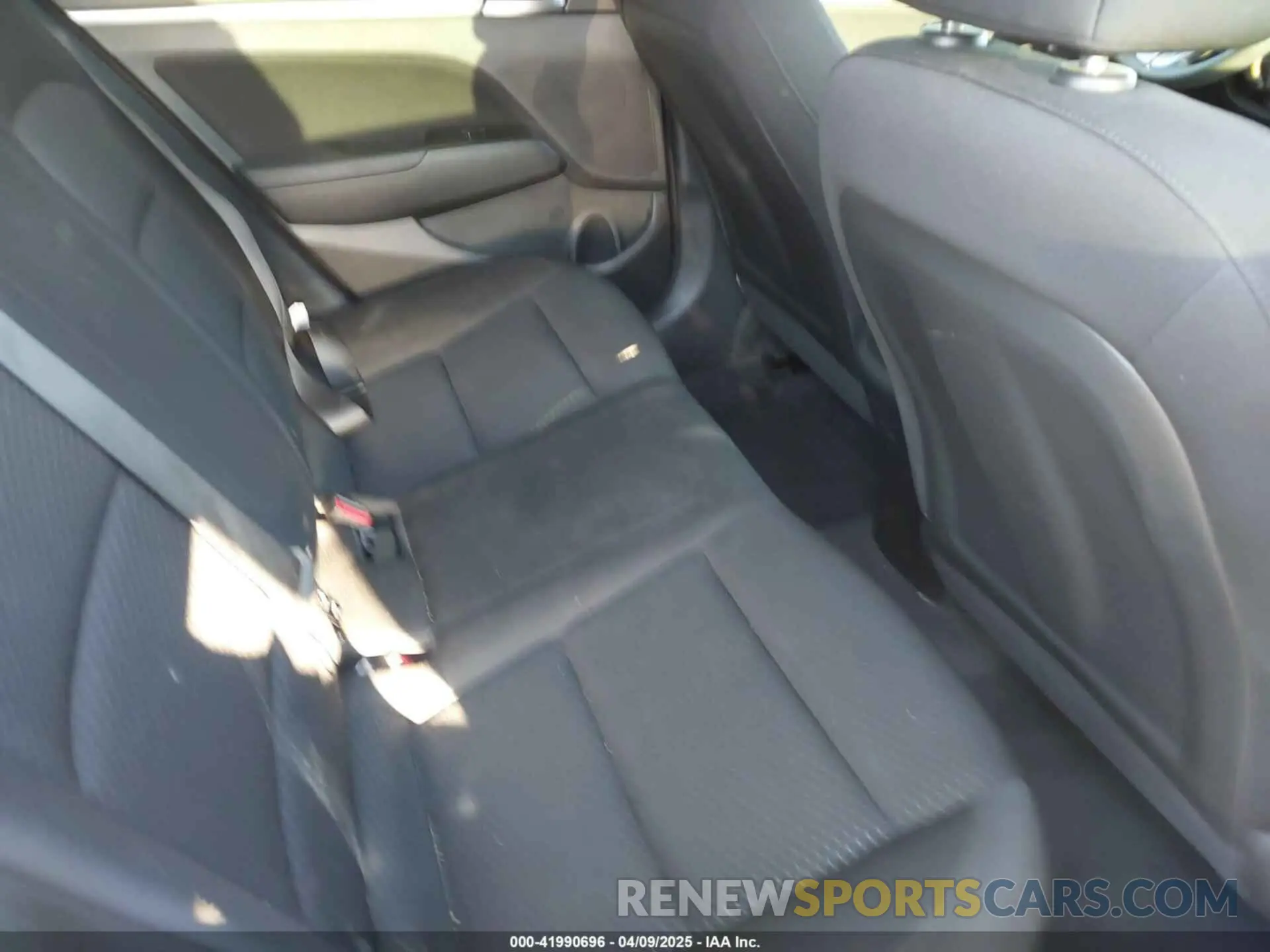8 fotografías del automóvil dañado KMHD84LF1KU761595 HYUNDAI ELANTRA 2019
