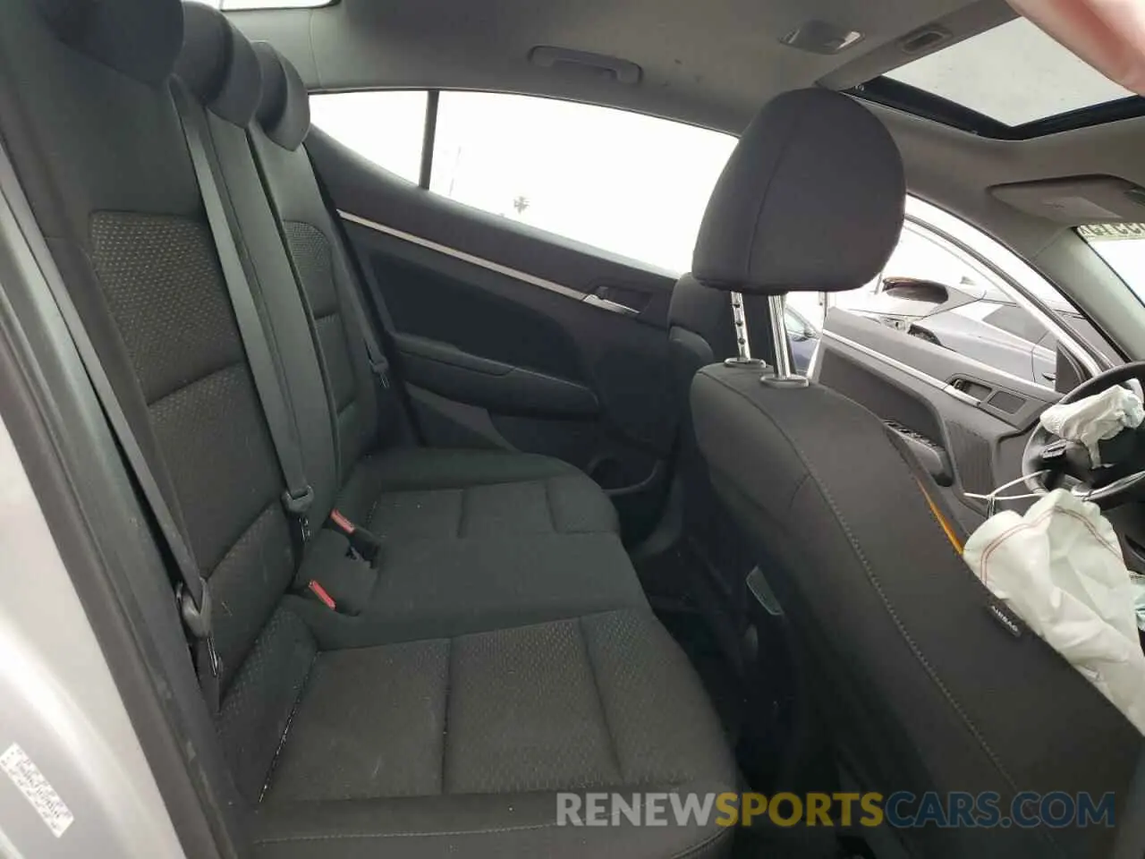 10 fotografías del automóvil dañado KMHD84LF1KU783144 HYUNDAI ELANTRA 2019