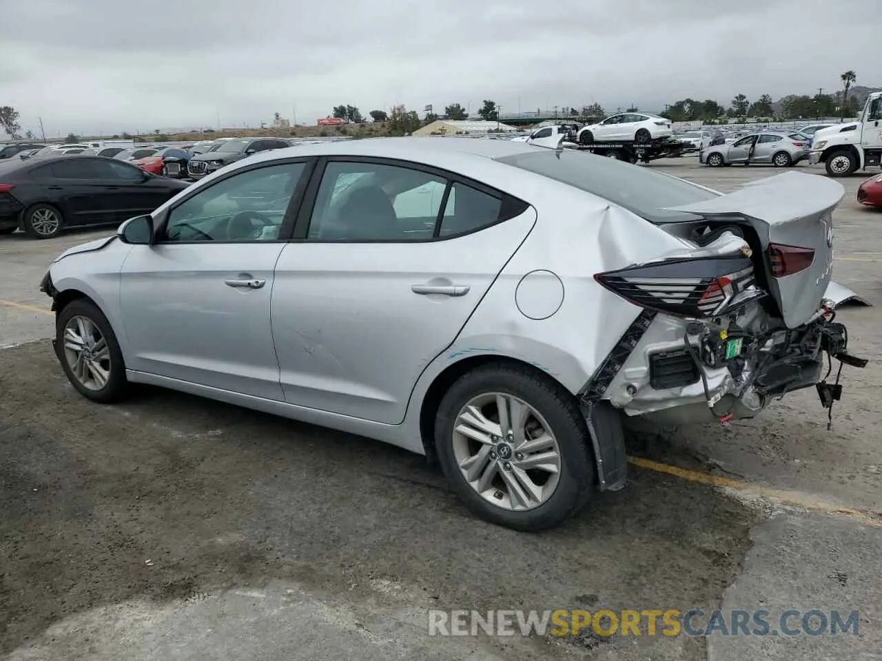 2 fotografías del automóvil dañado KMHD84LF1KU783144 HYUNDAI ELANTRA 2019