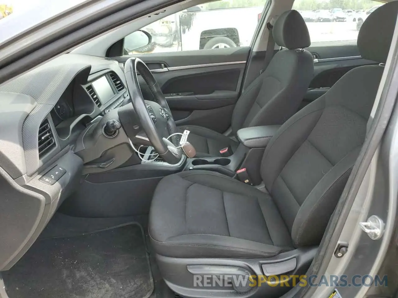 7 fotografías del automóvil dañado KMHD84LF1KU786996 HYUNDAI ELANTRA 2019