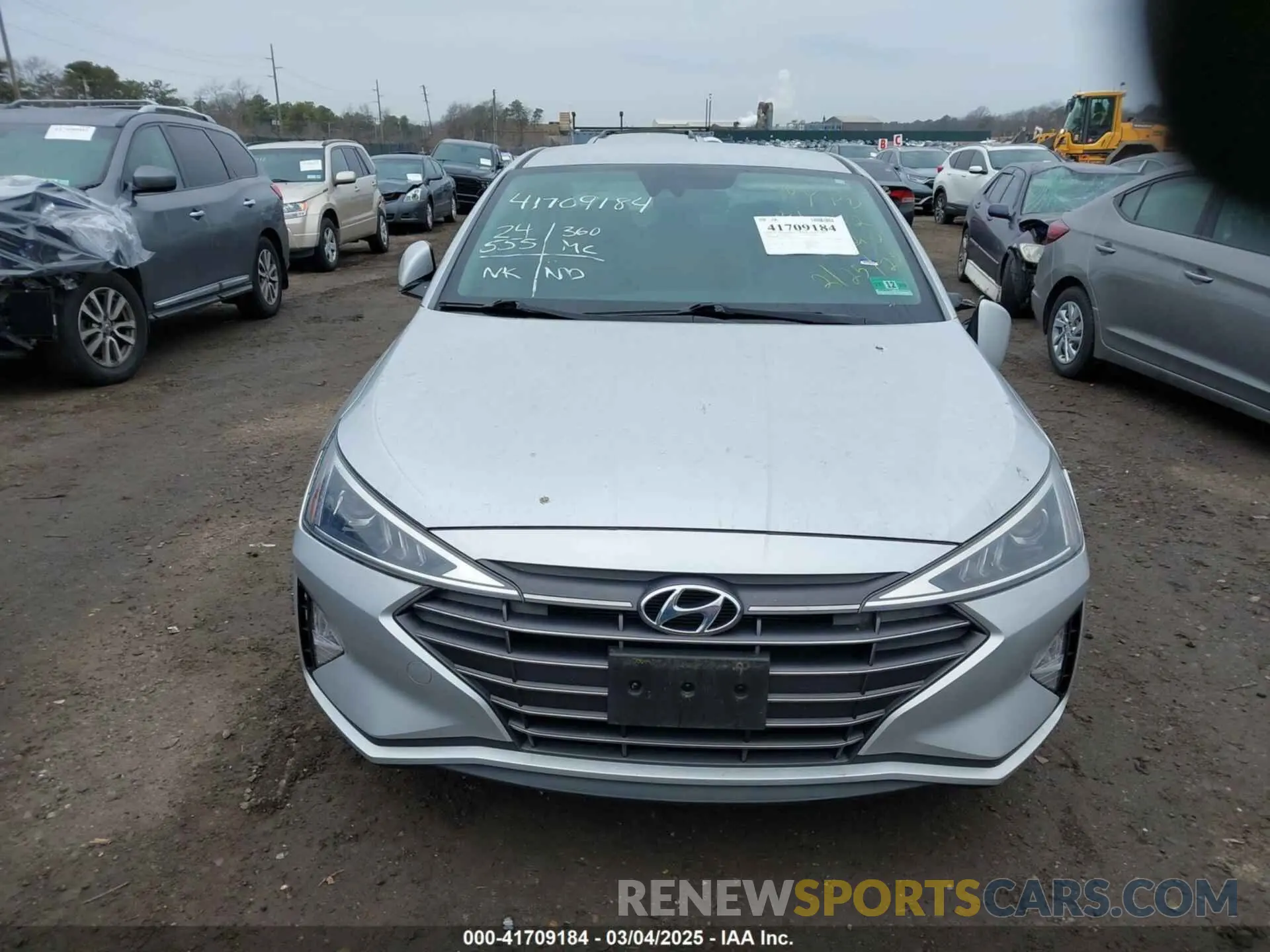 11 fotografías del automóvil dañado KMHD84LF1KU792720 HYUNDAI ELANTRA 2019