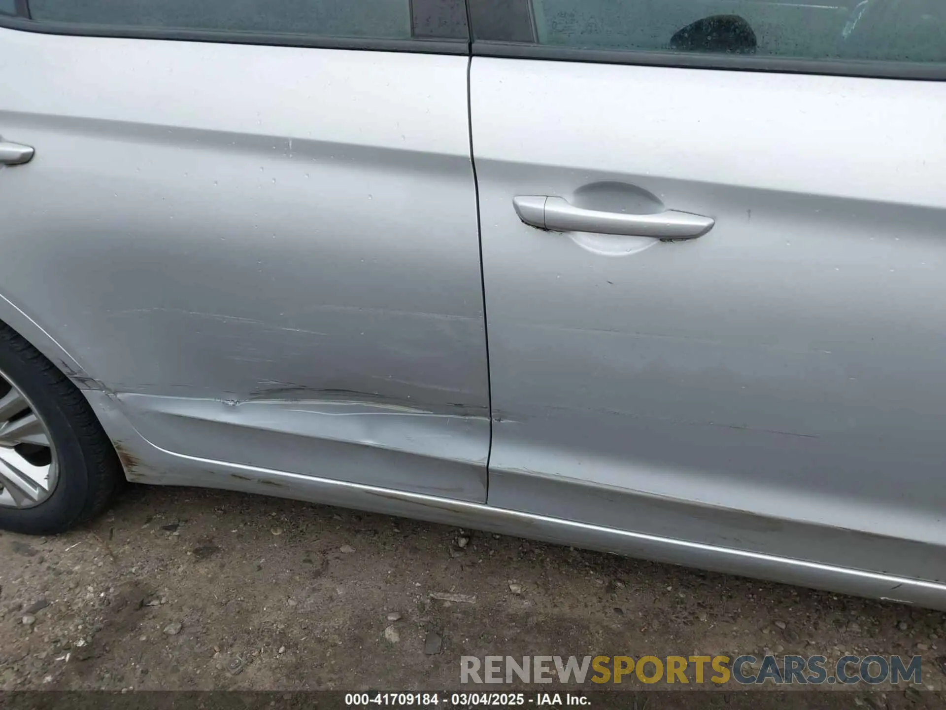 6 fotografías del automóvil dañado KMHD84LF1KU792720 HYUNDAI ELANTRA 2019
