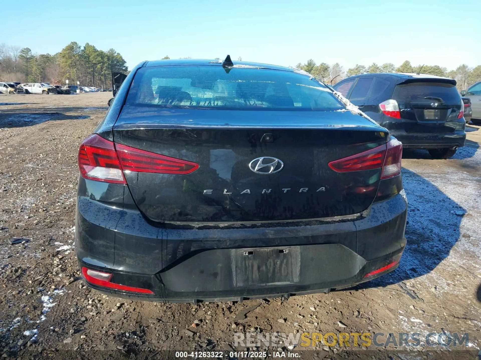 15 fotografías del automóvil dañado KMHD84LF1KU811993 HYUNDAI ELANTRA 2019