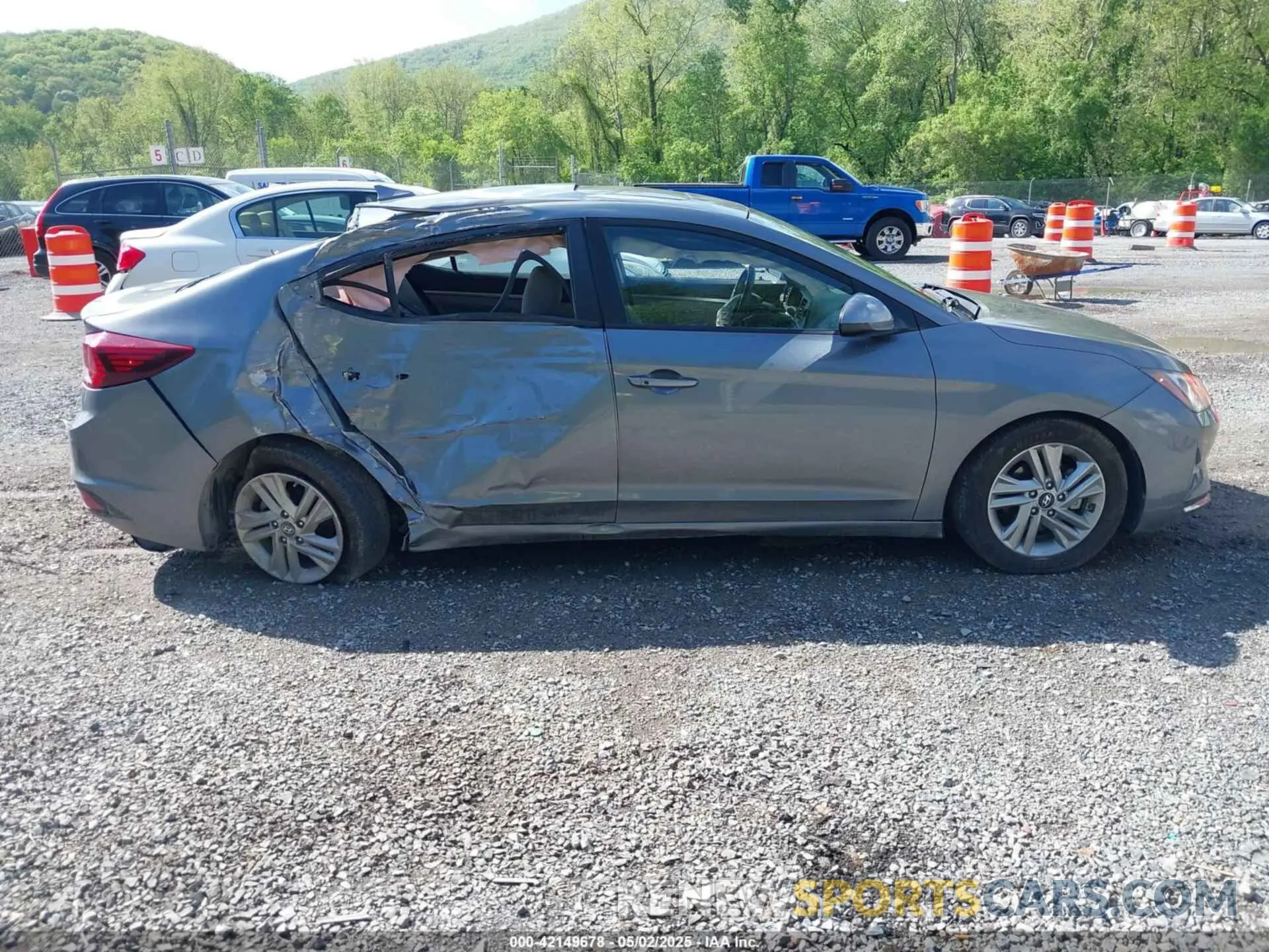 13 fotografías del automóvil dañado KMHD84LF1KU818927 HYUNDAI ELANTRA 2019
