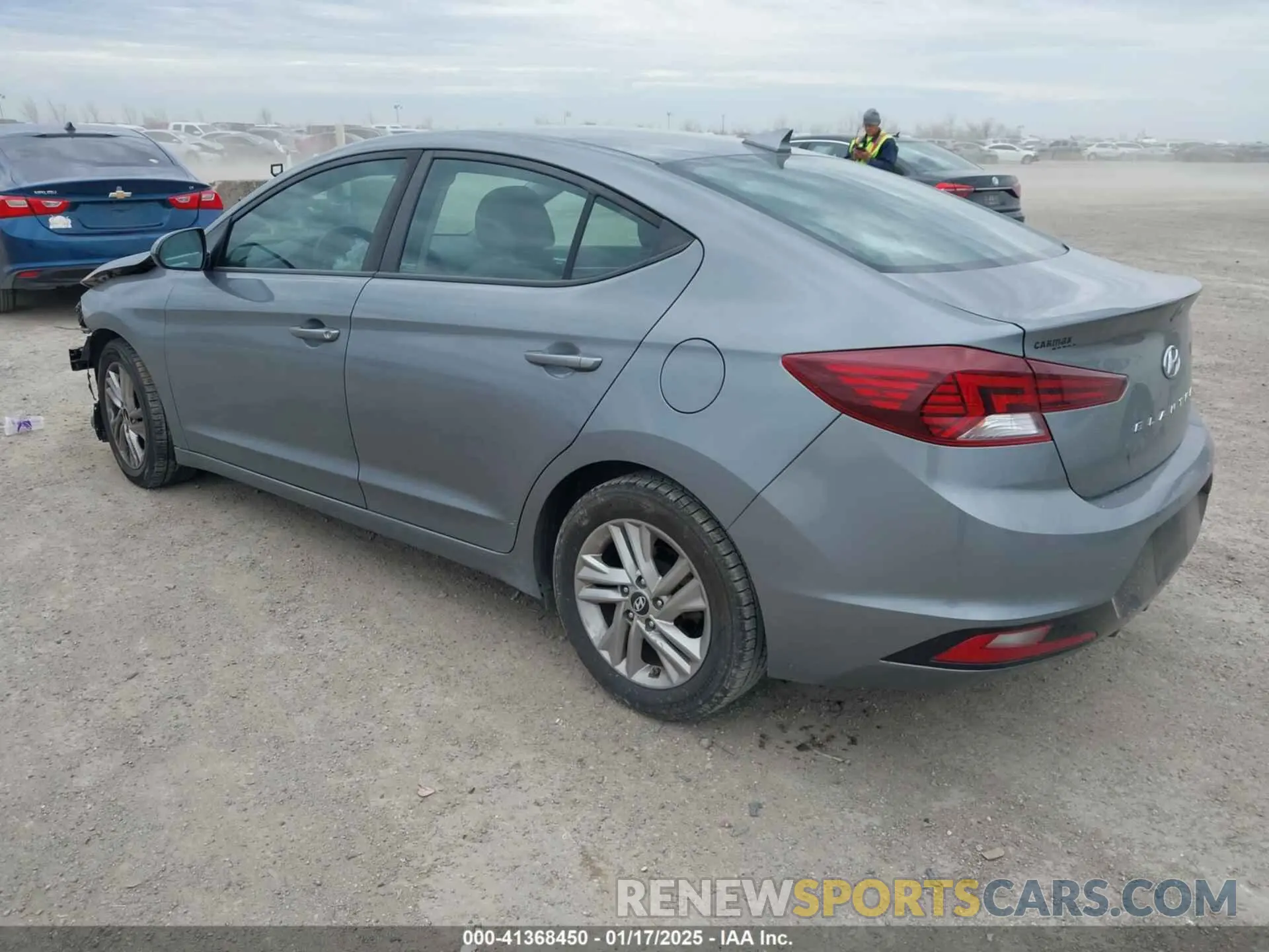 3 fotografías del automóvil dañado KMHD84LF2KU749312 HYUNDAI ELANTRA 2019