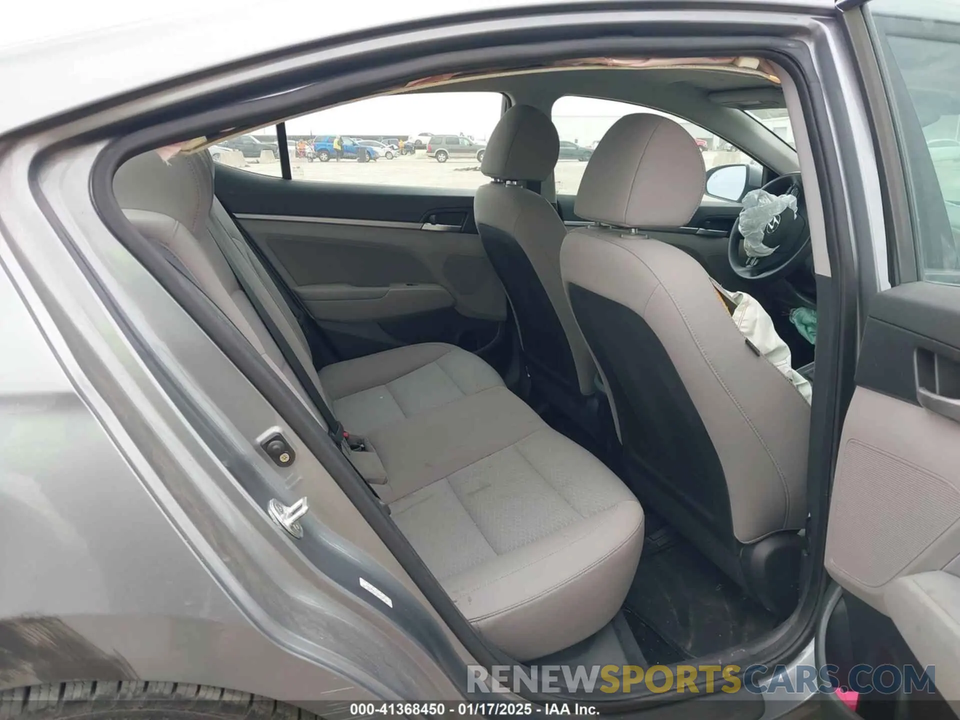 8 fotografías del automóvil dañado KMHD84LF2KU749312 HYUNDAI ELANTRA 2019