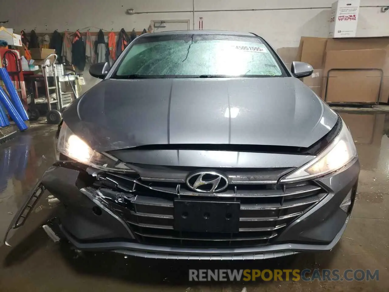5 fotografías del automóvil dañado KMHD84LF2KU779474 HYUNDAI ELANTRA 2019
