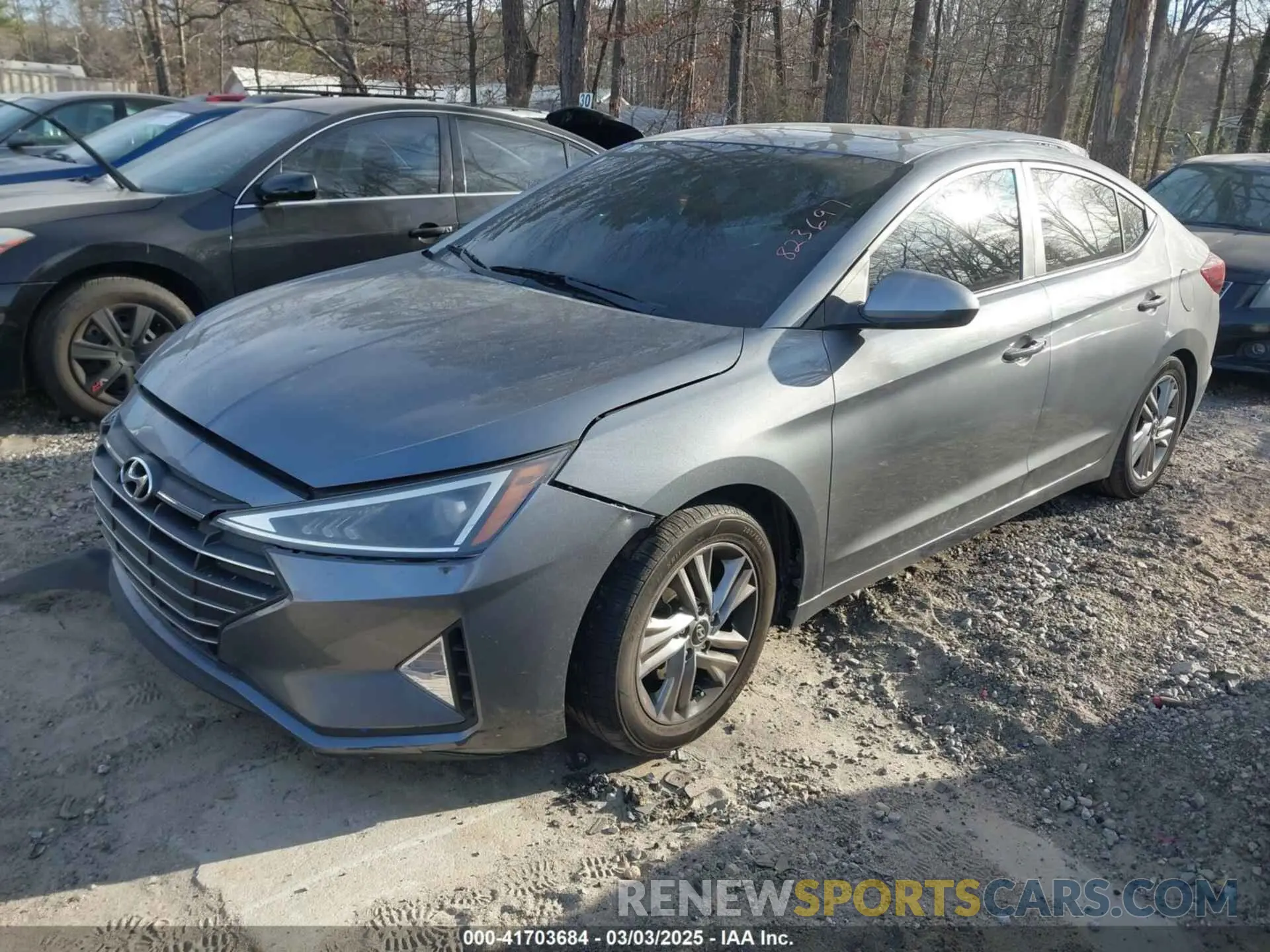2 fotografías del automóvil dañado KMHD84LF2KU823697 HYUNDAI ELANTRA 2019