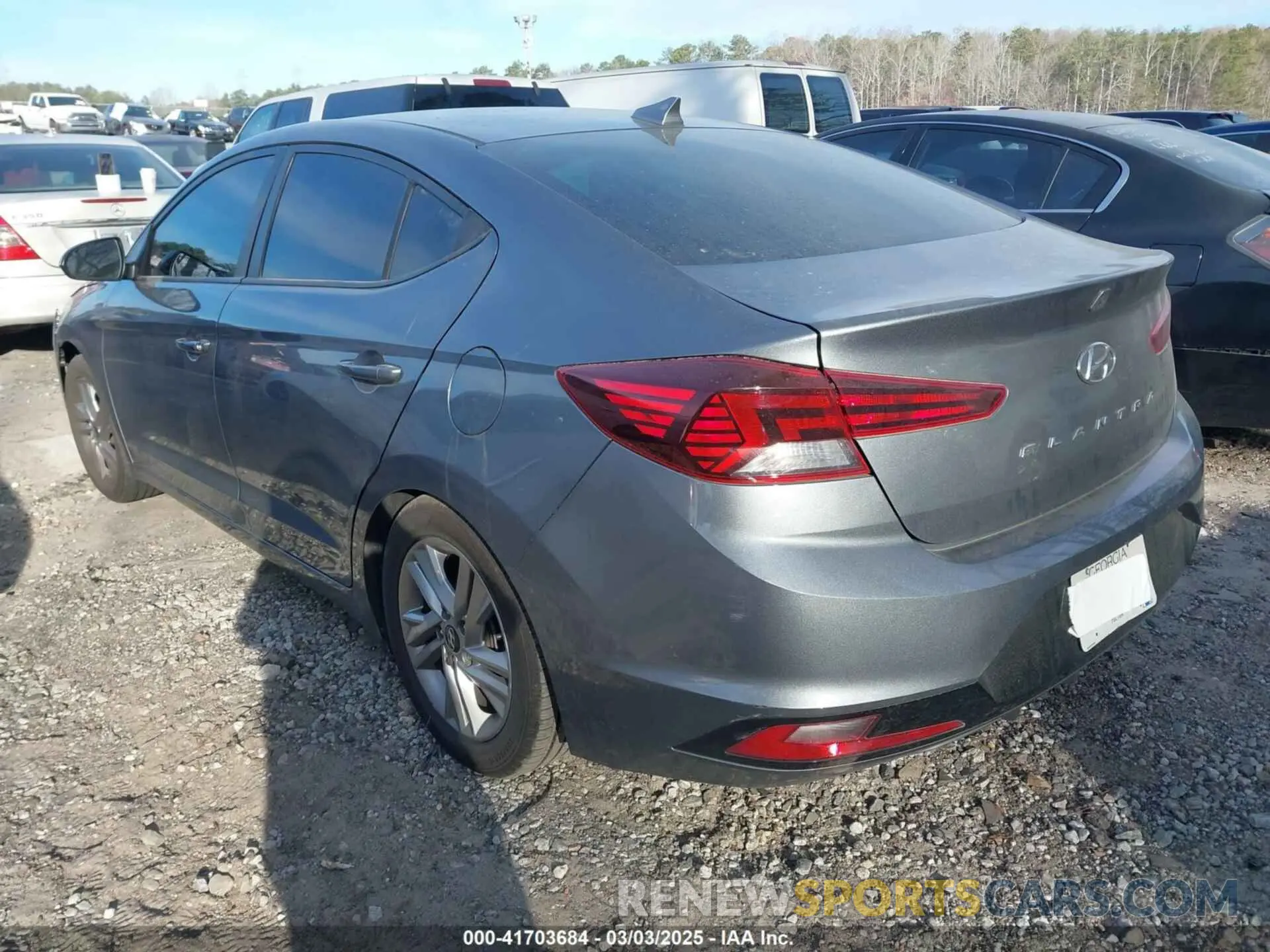 3 fotografías del automóvil dañado KMHD84LF2KU823697 HYUNDAI ELANTRA 2019