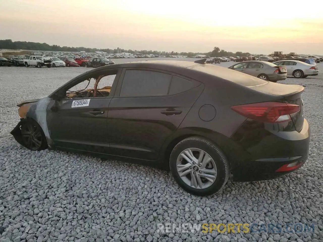2 fotografías del automóvil dañado KMHD84LF3KU737671 HYUNDAI ELANTRA 2019