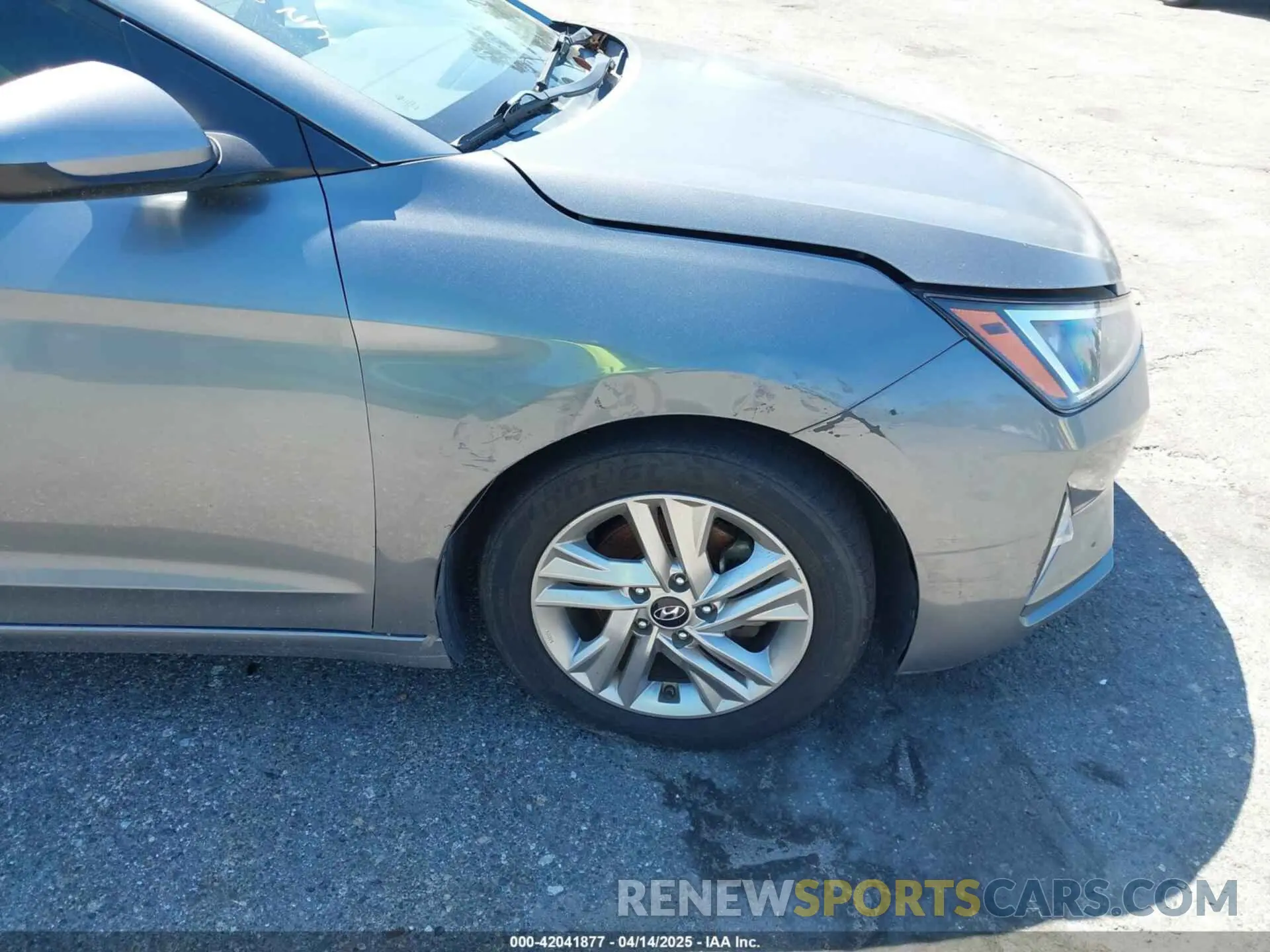 6 fotografías del automóvil dañado KMHD84LF3KU768726 HYUNDAI ELANTRA 2019