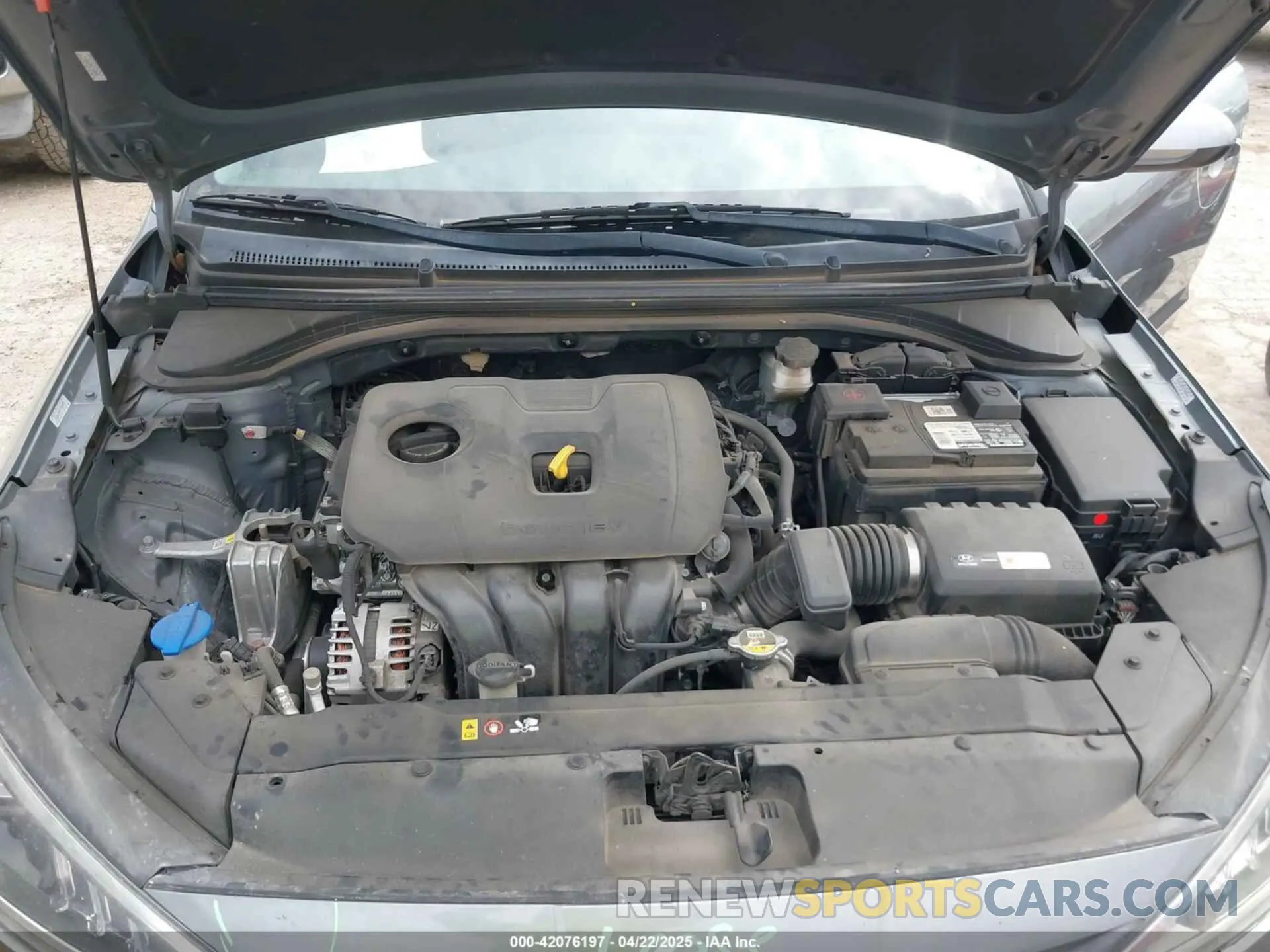 10 fotografías del automóvil dañado KMHD84LF3KU772775 HYUNDAI ELANTRA 2019
