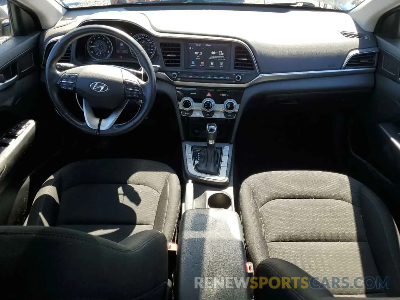 8 fotografías del automóvil dañado KMHD84LF3KU873573 HYUNDAI ELANTRA 2019