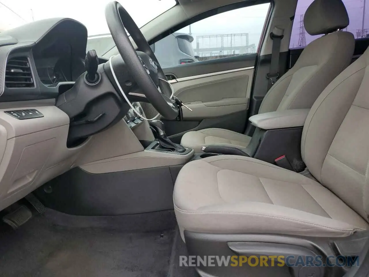 7 fotografías del automóvil dañado KMHD84LF4KU745956 HYUNDAI ELANTRA 2019