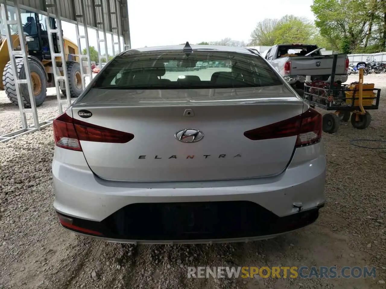 6 fotografías del automóvil dañado KMHD84LF4KU755063 HYUNDAI ELANTRA 2019
