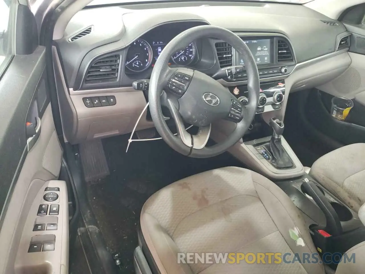 8 fotografías del automóvil dañado KMHD84LF4KU755063 HYUNDAI ELANTRA 2019