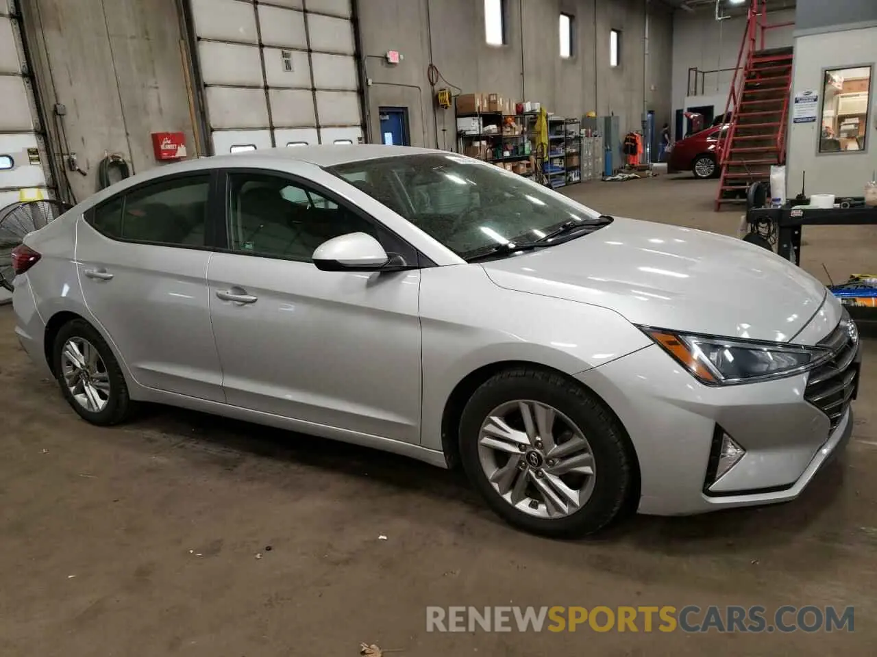4 fotografías del automóvil dañado KMHD84LF4KU769786 HYUNDAI ELANTRA 2019