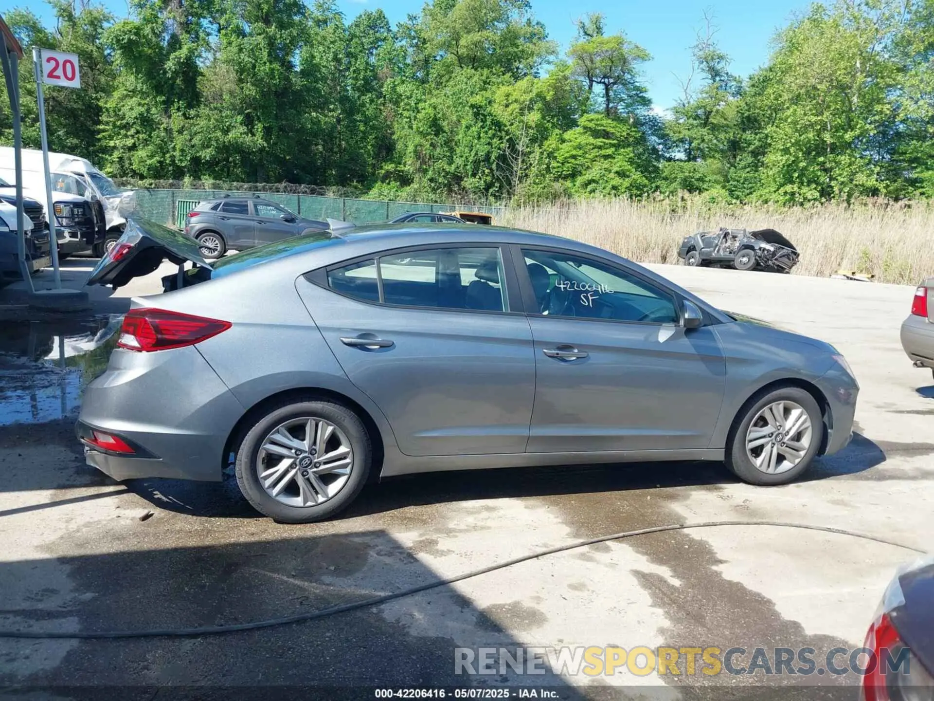 14 fotografías del automóvil dañado KMHD84LF4KU816525 HYUNDAI ELANTRA 2019