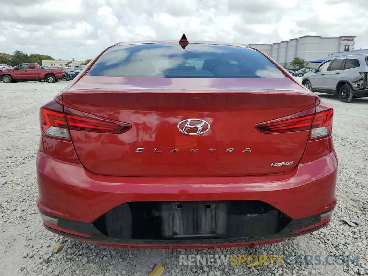 6 fotografías del automóvil dañado KMHD84LF4KU840999 HYUNDAI ELANTRA 2019