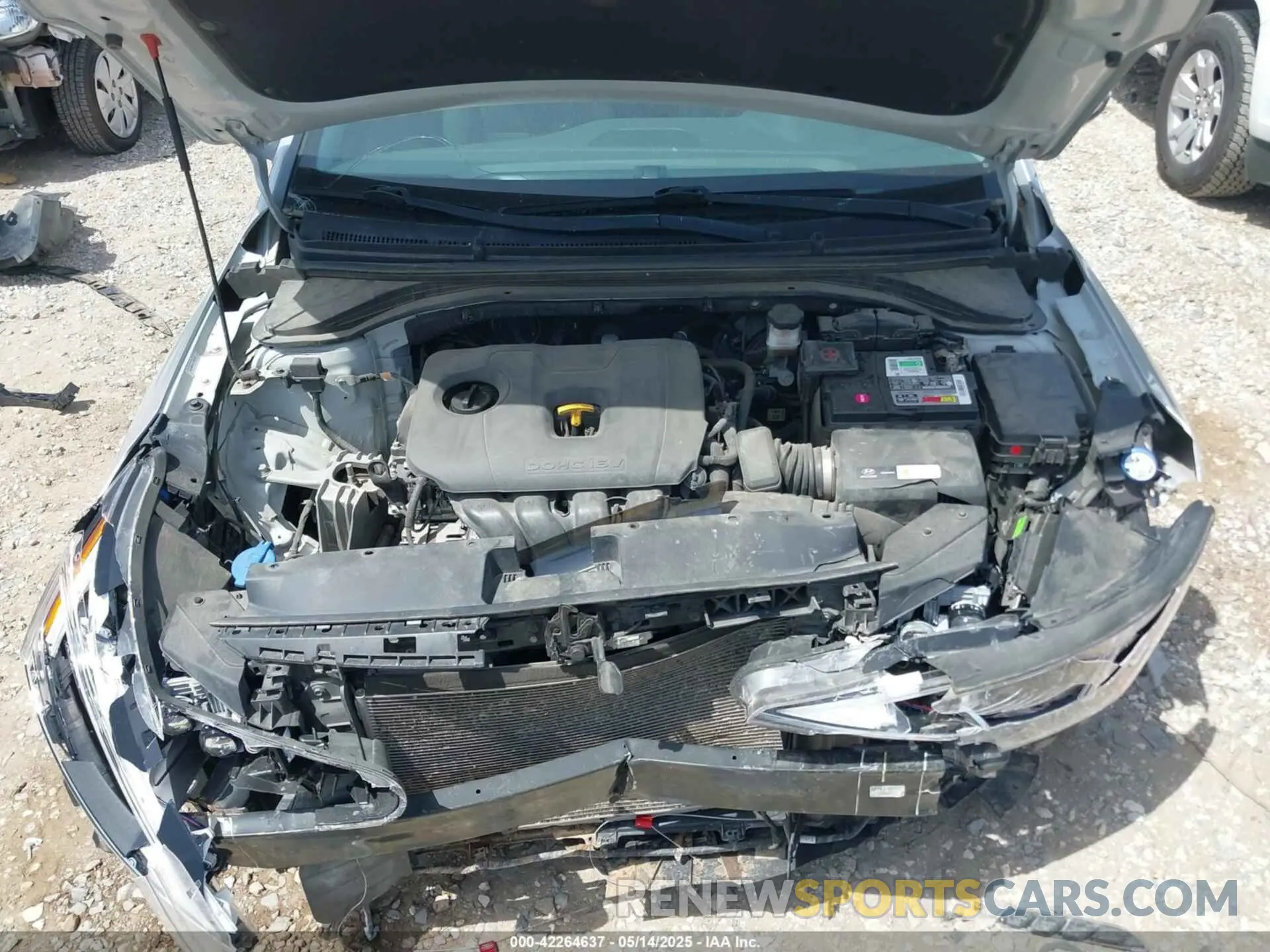 10 fotografías del automóvil dañado KMHD84LF4KU864915 HYUNDAI ELANTRA 2019